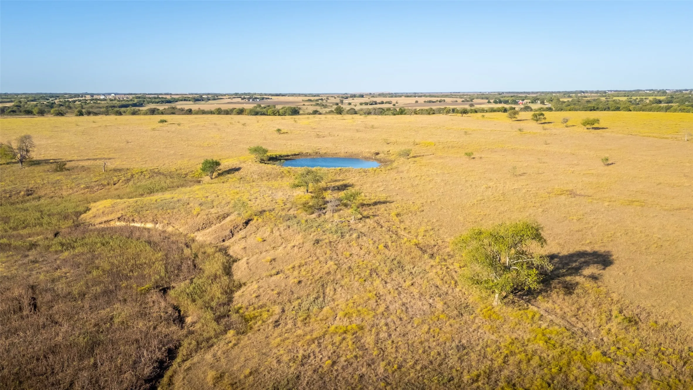Farm For Sale in Johnson County , 4045 County Road 212, Alvarado, Texas 76009, 3 Bedroom, 2 Bathroom, 2 Garage spaces, 2,022 Sqft, built in 1958, Preowned, mls#21098858, Real Estate Agent in Alvarado, Homes For Sale in Johnson county, Homes For Sale in Alvarado, Realtor in Alvarado Texas, Real Estate Brokerage Independent Realty Texas, Luminita Cordes Realtor
