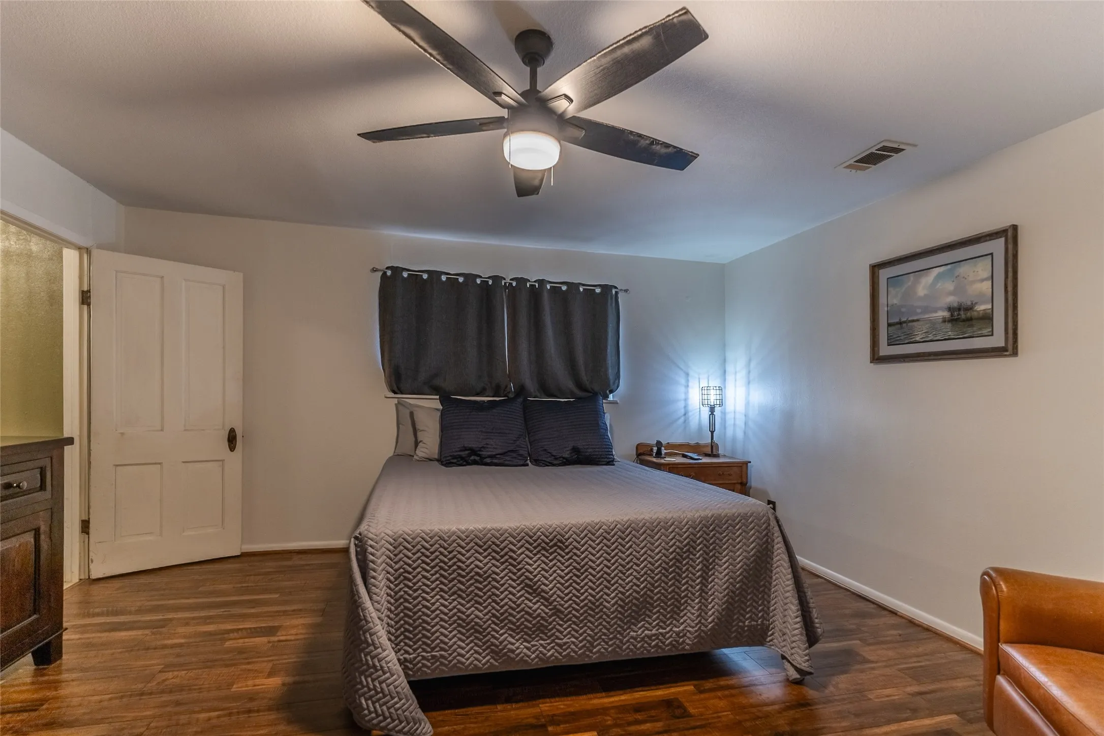 Farm For Sale in Johnson County , 4045 County Road 212, Alvarado, Texas 76009, 3 Bedroom, 2 Bathroom, 2 Garage spaces, 2,022 Sqft, built in 1958, Preowned, mls#21098858, Real Estate Agent in Alvarado, Homes For Sale in Johnson county, Homes For Sale in Alvarado, Realtor in Alvarado Texas, Real Estate Brokerage Independent Realty Texas, Luminita Cordes Realtor