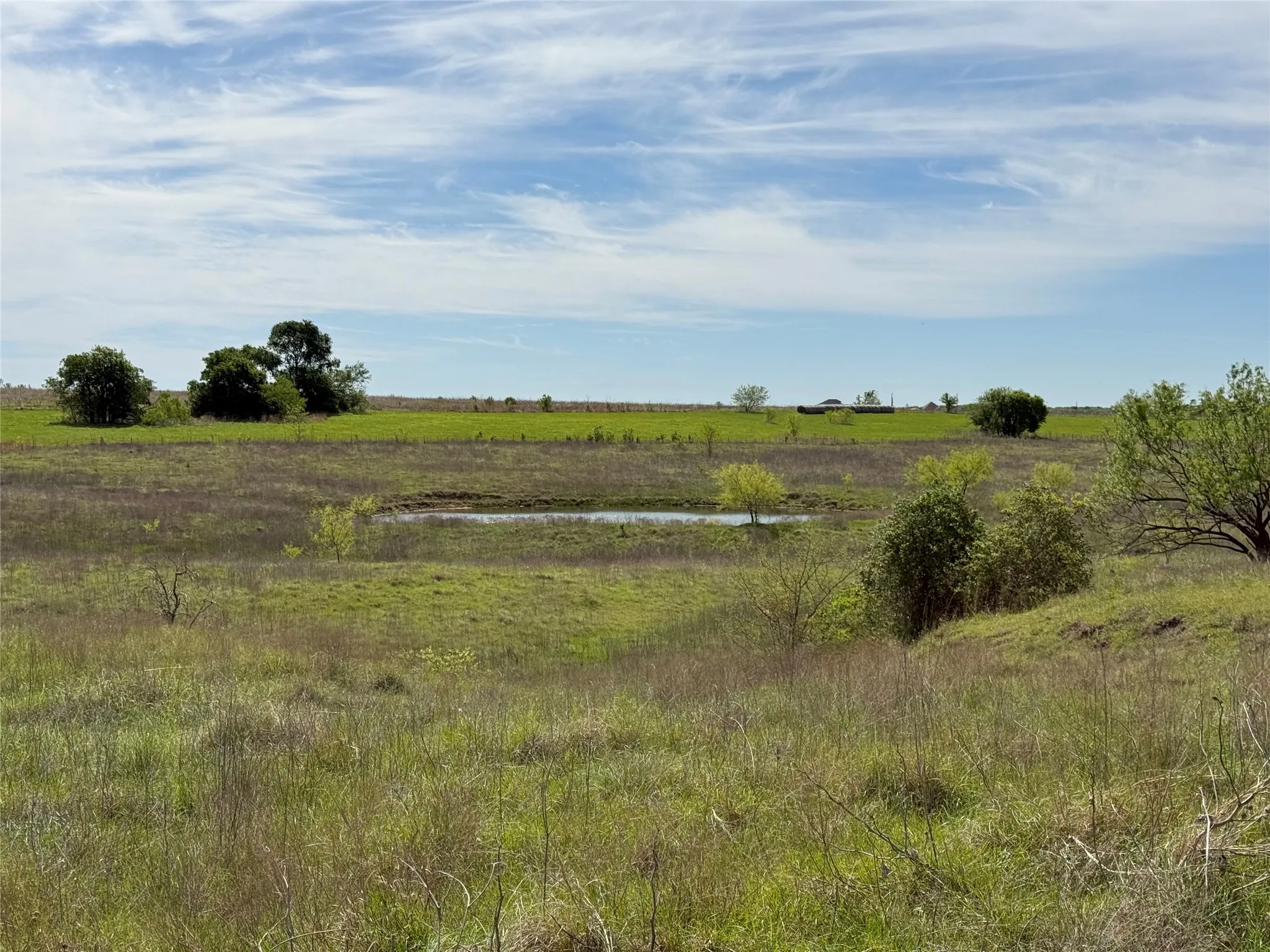 Farm For Sale in Johnson County , 4045 County Road 212, Alvarado, Texas 76009, 3 Bedroom, 2 Bathroom, 2 Garage spaces, 2,022 Sqft, built in 1958, Preowned, mls#21098858, Real Estate Agent in Alvarado, Homes For Sale in Johnson county, Homes For Sale in Alvarado, Realtor in Alvarado Texas, Real Estate Brokerage Independent Realty Texas, Luminita Cordes Realtor
