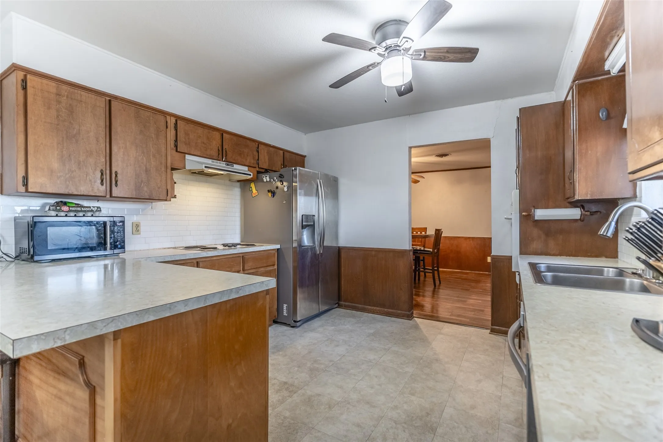 Farm For Sale in Johnson County , 4045 County Road 212, Alvarado, Texas 76009, 3 Bedroom, 2 Bathroom, 2 Garage spaces, 2,022 Sqft, built in 1958, Preowned, mls#21098858, Real Estate Agent in Alvarado, Homes For Sale in Johnson county, Homes For Sale in Alvarado, Realtor in Alvarado Texas, Real Estate Brokerage Independent Realty Texas, Luminita Cordes Realtor