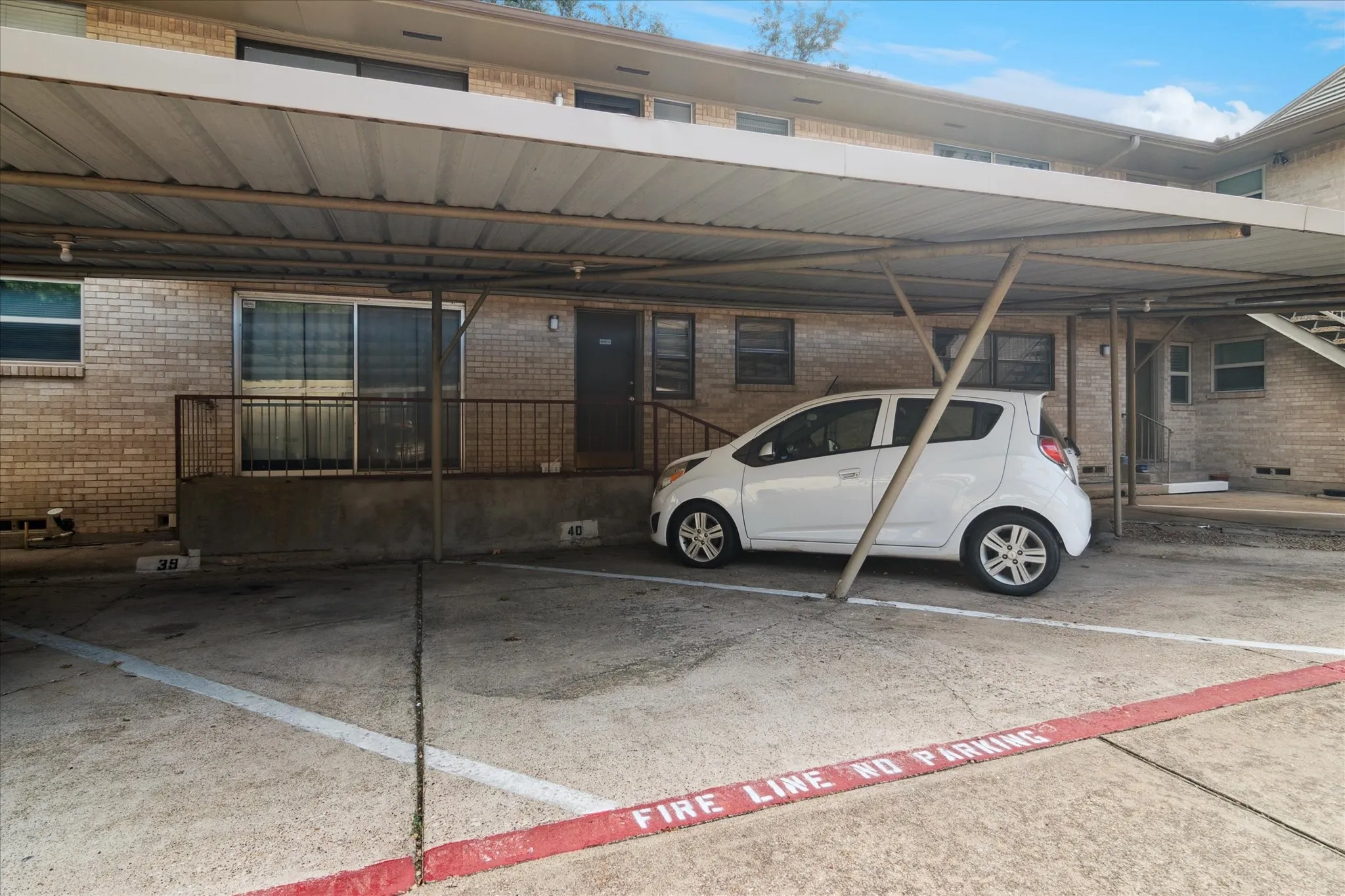 Carport parking to enter through kitchen