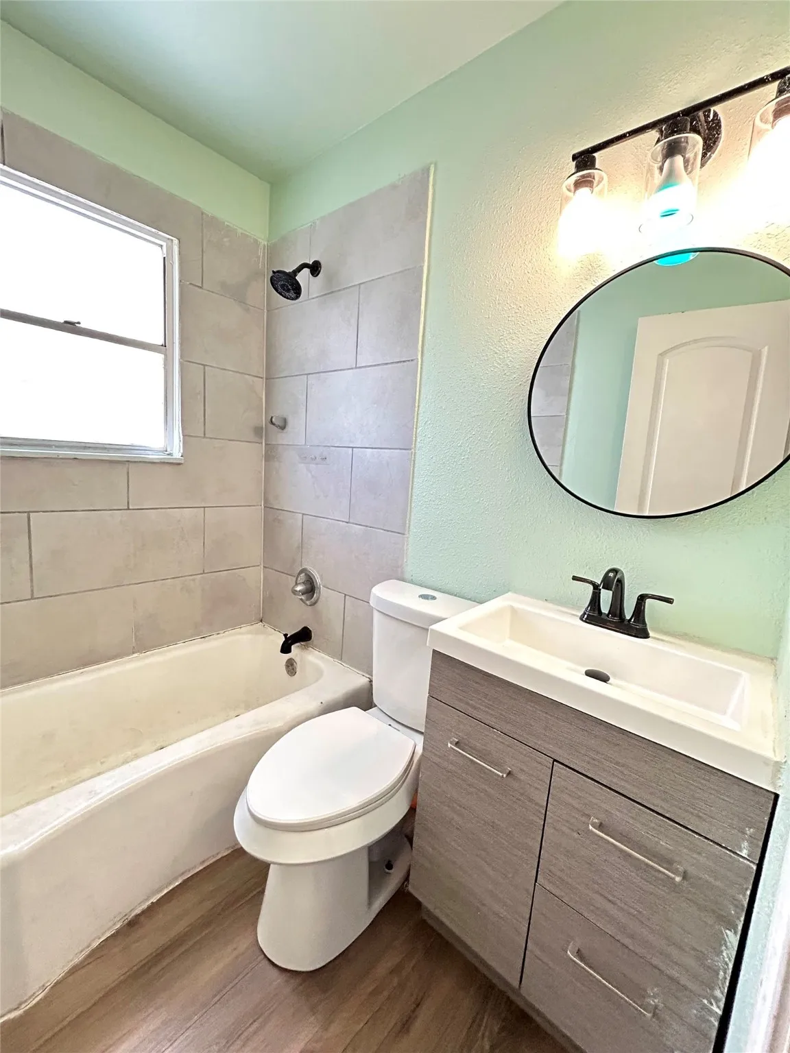 Full bathroom