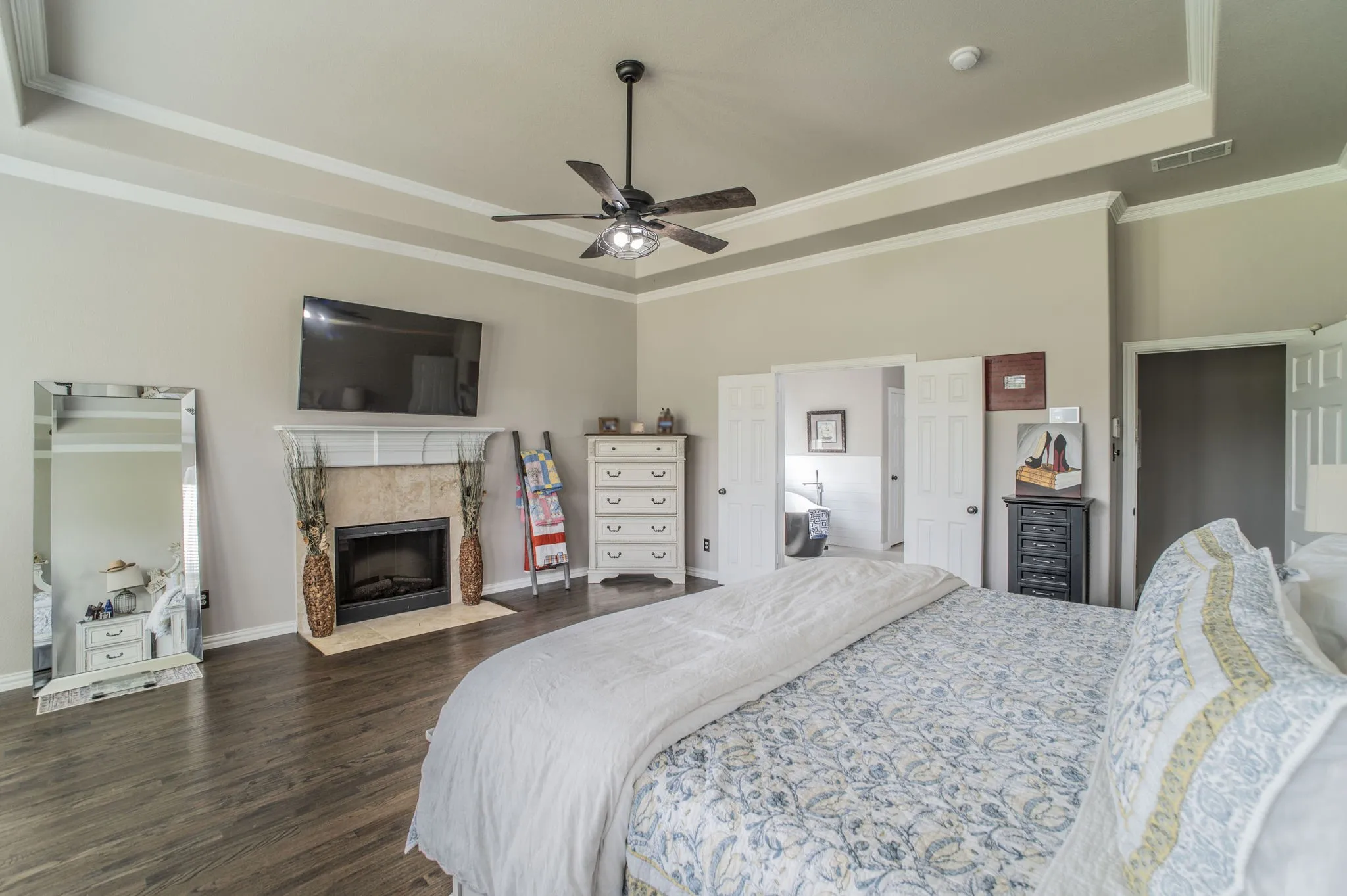 There is even an electric fireplace in the bedroom!