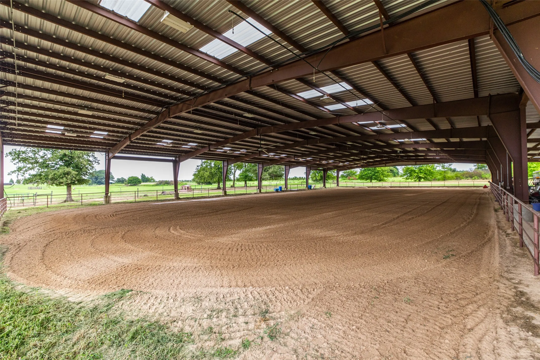Single Family Residence For Sale in Van Zandt County , 7111 Fm 2339, Murchison, Texas 75778, 1 Bedroom, 1 Bathroom, Garage spaces, 640 Sqft, built in 2011, Preowned, Price $1,999,999, mls#21099592, Real Estate Agent in Murchison, Homes For Sale in Van Zandt county, Homes For Sale in Murchison, Realtor in Murchison Texas, Real Estate Brokerage Independent Realty Texas, Luminita Cordes Realtor