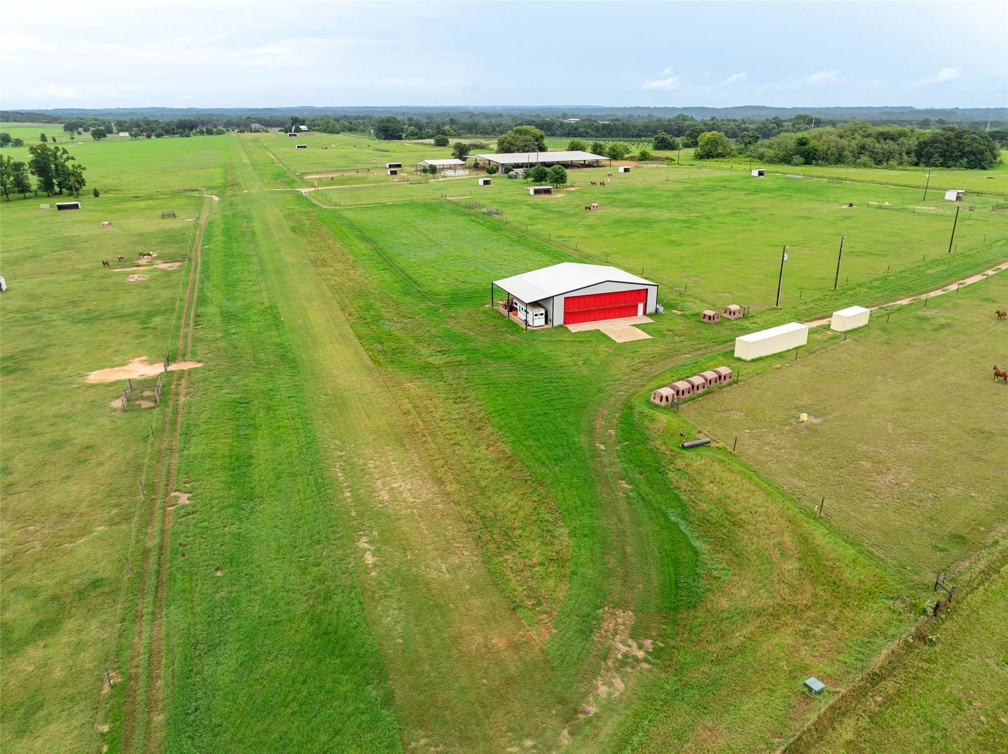 Single Family Residence For Sale in Van Zandt County , 7111 Fm 2339, Murchison, Texas 75778, 1 Bedroom, 1 Bathroom, Garage spaces, 640 Sqft, built in 2011, Preowned, Price $1,999,999, mls#21099592, Real Estate Agent in Murchison, Homes For Sale in Van Zandt county, Homes For Sale in Murchison, Realtor in Murchison Texas, Real Estate Brokerage Independent Realty Texas, Luminita Cordes Realtor