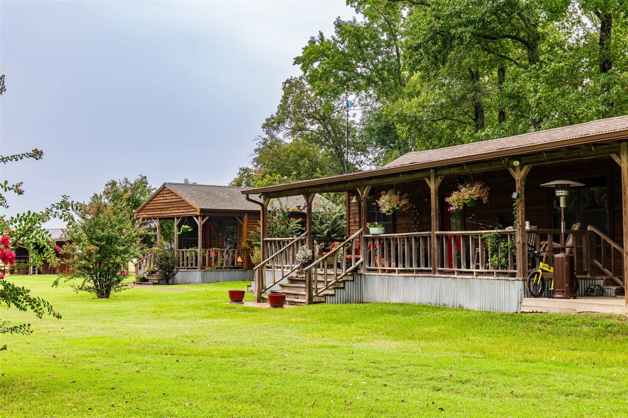 Single Family Residence For Sale in Van Zandt County , 7111 Fm 2339, Murchison, Texas 75778, 1 Bedroom, 1 Bathroom, Garage spaces, 640 Sqft, built in 2011, Preowned, Price $1,999,999, mls#21099592, Real Estate Agent in Murchison, Homes For Sale in Van Zandt county, Homes For Sale in Murchison, Realtor in Murchison Texas, Real Estate Brokerage Independent Realty Texas, Luminita Cordes Realtor