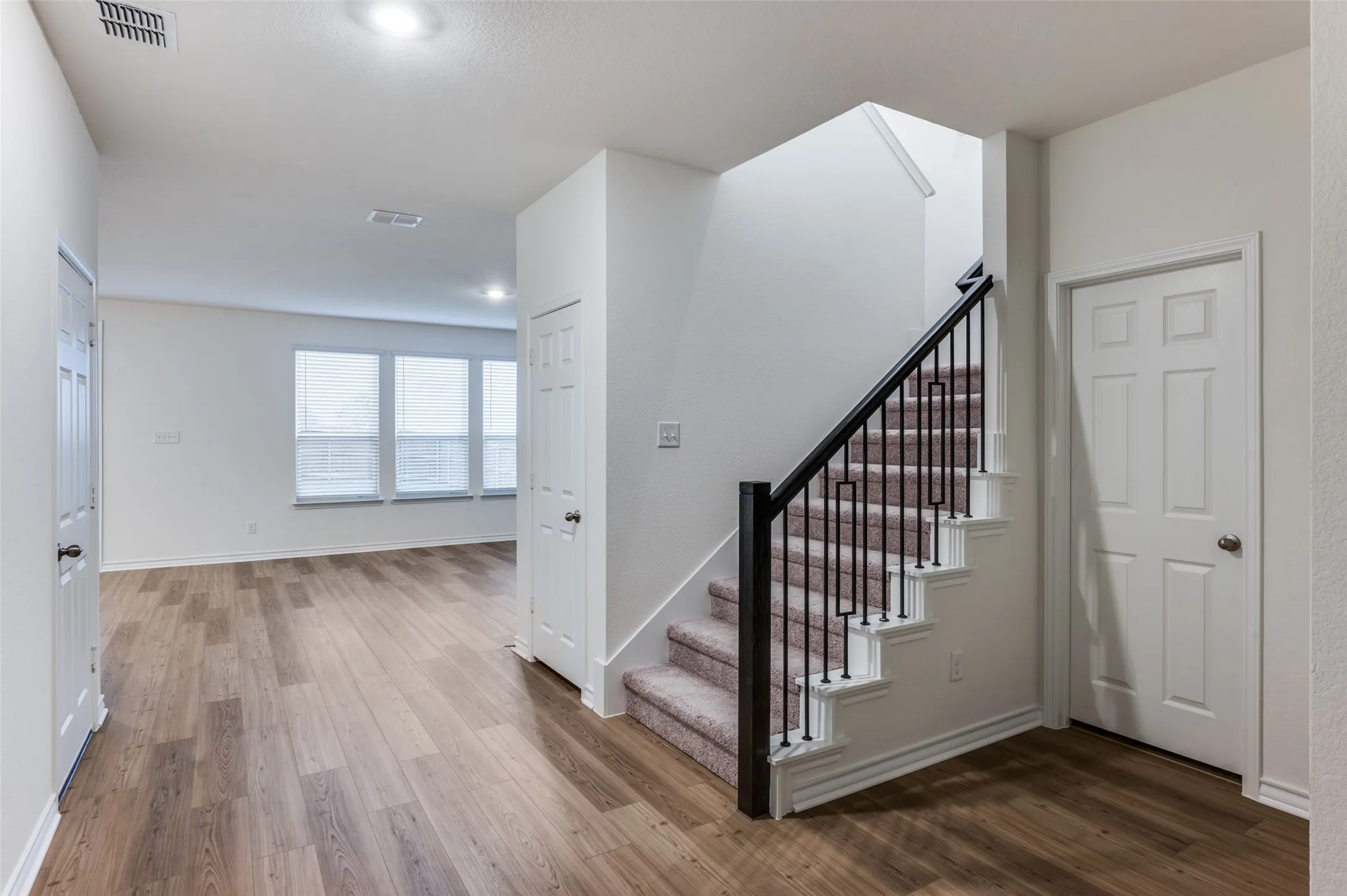 Single Family Residence For Sale in Denton County , 2704 Goldfinch Drive, Denton, Texas 76205, 3 Bedroom, 3 Bathroom, 2 Garage spaces, 2,444 Sqft, built in 2025, New Construction - Complete, mls#21100083, Real Estate Agent in Denton, Homes For Sale in Denton county, Homes For Sale in Denton, Realtor in Denton Texas, Real Estate Brokerage Independent Realty Texas, Luminita Cordes Realtor