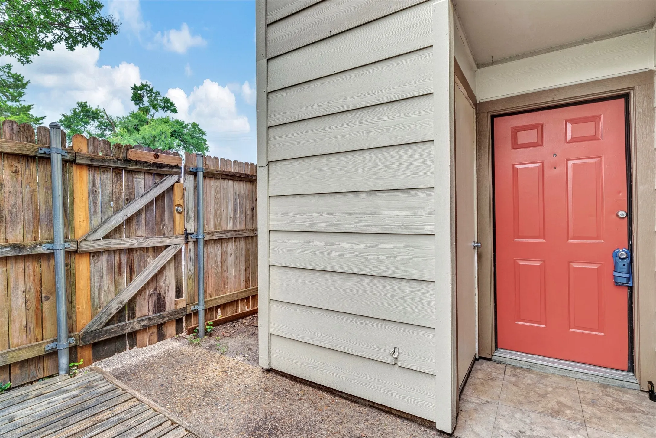 Condominium For Sale in Dallas County , 11311 Audelia Road 230, Dallas, Texas 75243, 2 Bedroom, 2 Bathroom, Garage spaces, 1,017 Sqft, built in 1982, mls#21100286, Real Estate Agent in Dallas, Homes For Sale in Dallas county, Homes For Sale in Dallas, Realtor in Dallas Texas, Real Estate Brokerage Independent Realty Texas, Luminita Cordes Realtor