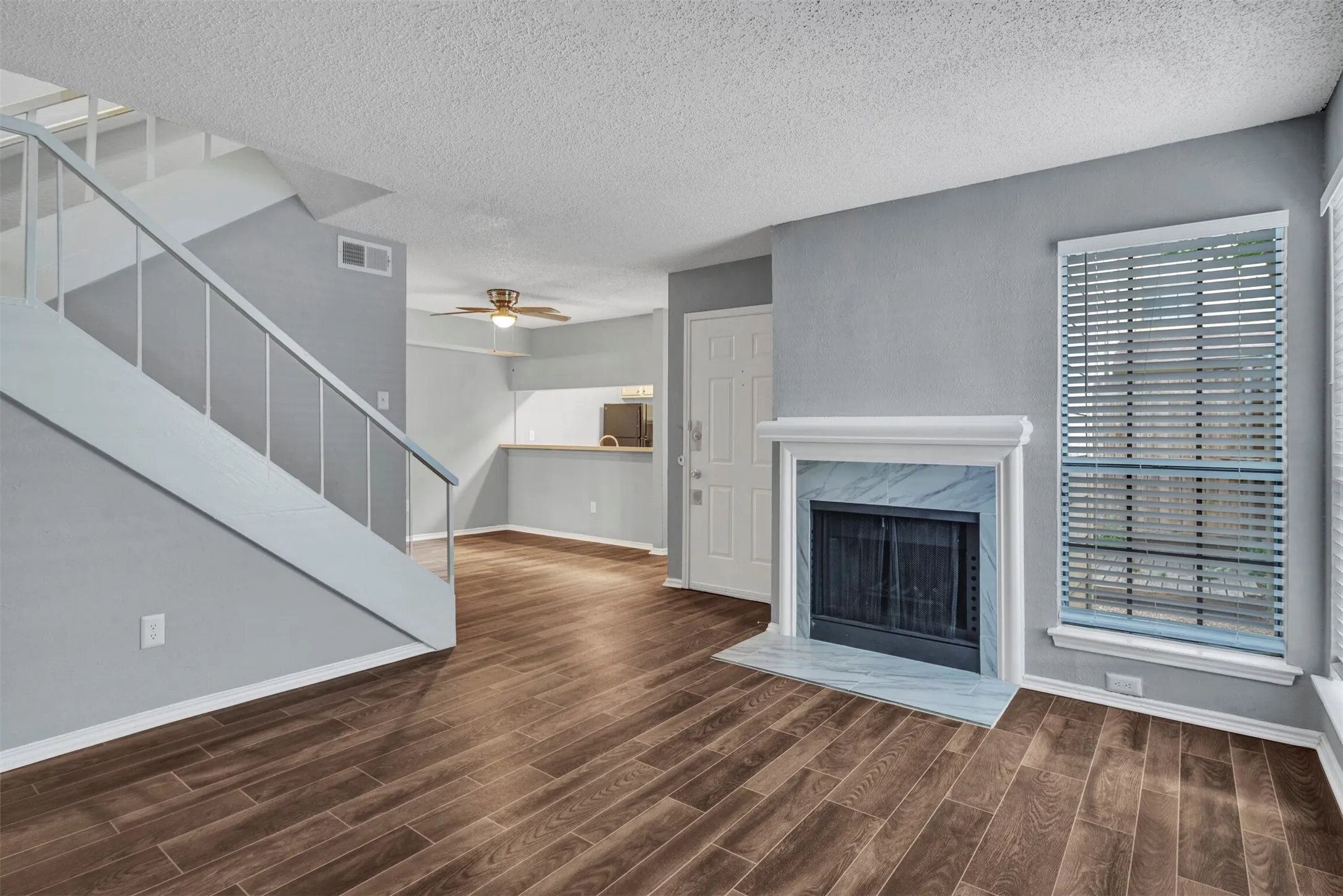 Condominium For Sale in Dallas County , 11311 Audelia Road 230, Dallas, Texas 75243, 2 Bedroom, 2 Bathroom, Garage spaces, 1,017 Sqft, built in 1982, mls#21100286, Real Estate Agent in Dallas, Homes For Sale in Dallas county, Homes For Sale in Dallas, Realtor in Dallas Texas, Real Estate Brokerage Independent Realty Texas, Luminita Cordes Realtor