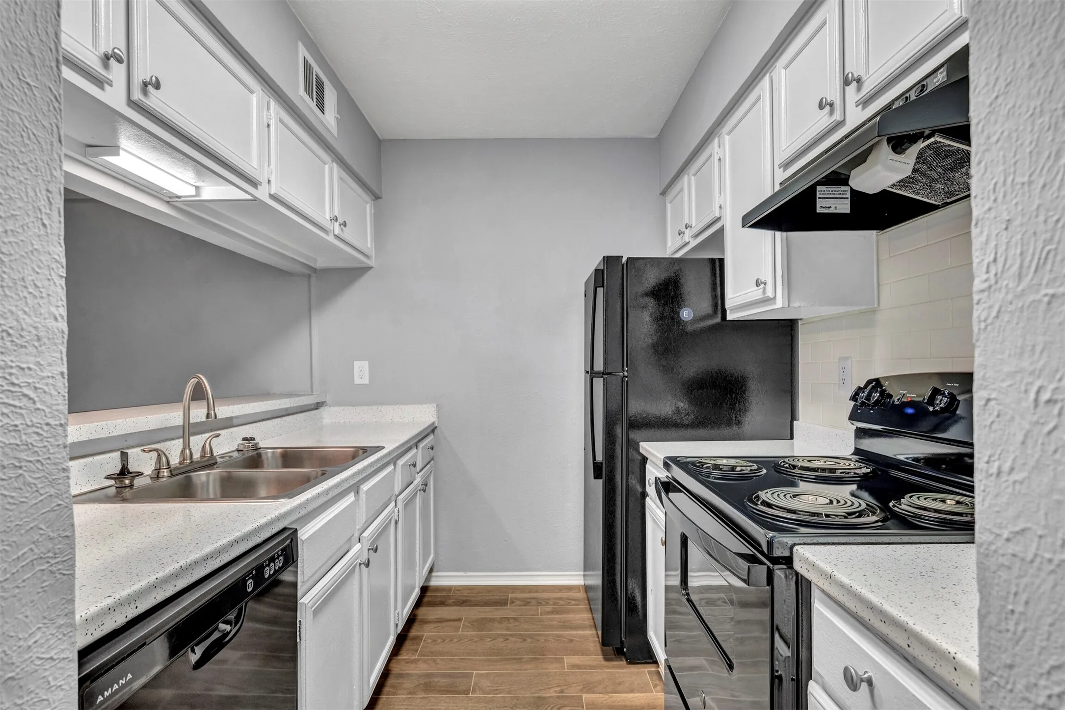 Condominium For Sale in Dallas County , 11311 Audelia Road 230, Dallas, Texas 75243, 2 Bedroom, 2 Bathroom, Garage spaces, 1,017 Sqft, built in 1982, mls#21100286, Real Estate Agent in Dallas, Homes For Sale in Dallas county, Homes For Sale in Dallas, Realtor in Dallas Texas, Real Estate Brokerage Independent Realty Texas, Luminita Cordes Realtor