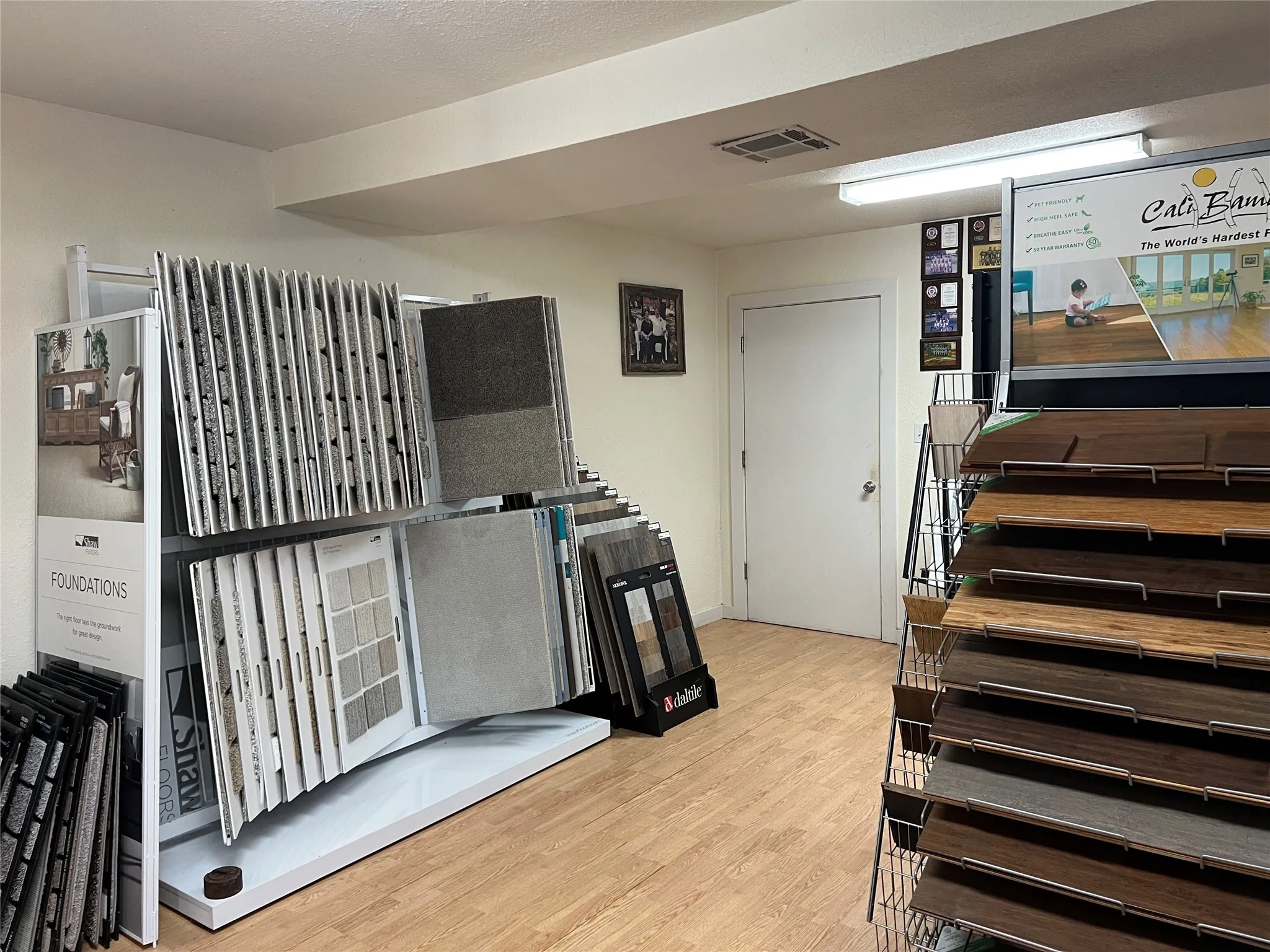 Warehouse For Sale in Freestone County , 1784 W Highway 84 Highway, Mexia, Texas 76667, 0, 0, Garage spaces, 0 Sqft, built in 1997, Preowned, Price $985,000, mls#21100565, Real Estate Agent in Mexia, Homes For Sale in Freestone county, Homes For Sale in Mexia, Realtor in Mexia Texas, Real Estate Brokerage Independent Realty Texas, Luminita Cordes Realtor