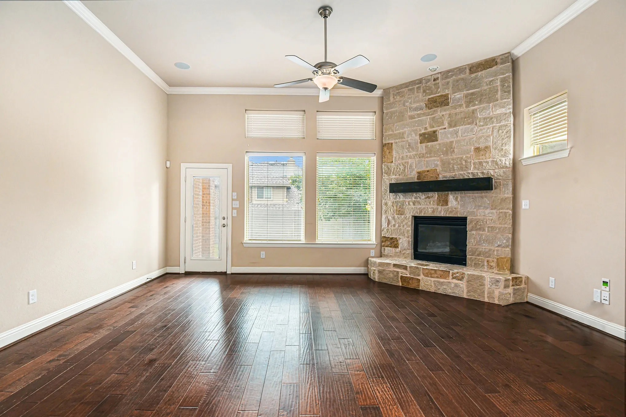Single Family Residence For Sale in Denton County , 204 Lilypad Bend, Argyle, Texas 76226, 4 Bedroom, 4 Bathroom, 2 Garage spaces, 3,284 Sqft, built in 2016, Preowned, mls#21098199, Real Estate Agent in Argyle, Homes For Sale in Denton county, Homes For Sale in Argyle, Realtor in Argyle Texas, Real Estate Brokerage Independent Realty Texas, Luminita Cordes Realtor