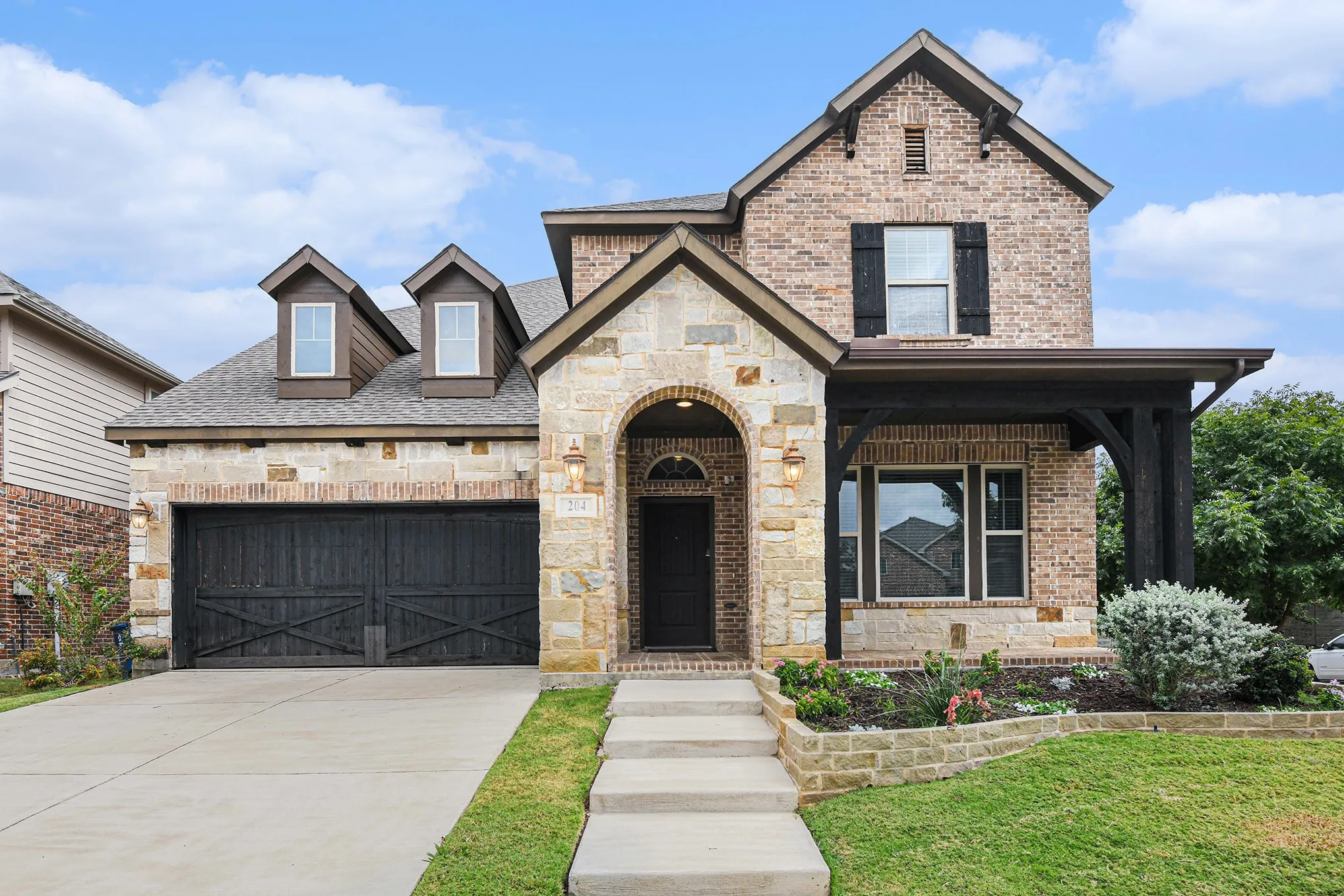 Single Family Residence For Sale in Denton County , 204 Lilypad Bend, Argyle, Texas 76226, 4 Bedroom, 4 Bathroom, 2 Garage spaces, 3,284 Sqft, built in 2016, Preowned, mls#21098199, Real Estate Agent in Argyle, Homes For Sale in Denton county, Homes For Sale in Argyle, Realtor in Argyle Texas, Real Estate Brokerage Independent Realty Texas, Luminita Cordes Realtor