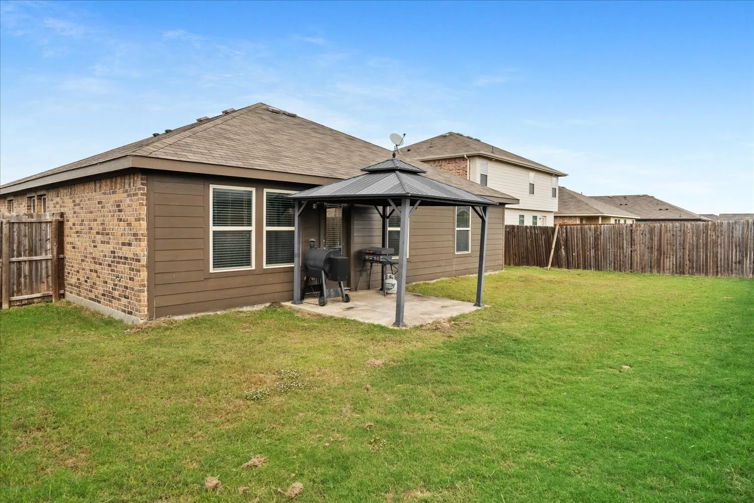 Single Family Residence For Sale in Collin County , 400 Shiplap Lane, Josephine, Texas 75189, 5 Bedroom, 2 Bathroom, 2 Garage spaces, 2,047 Sqft, built in 2018, mls#21100650, Real Estate Agent in Josephine, Homes For Sale in Collin county, Homes For Sale in Josephine, Realtor in Josephine Texas, Real Estate Brokerage Independent Realty Texas, Luminita Cordes Realtor