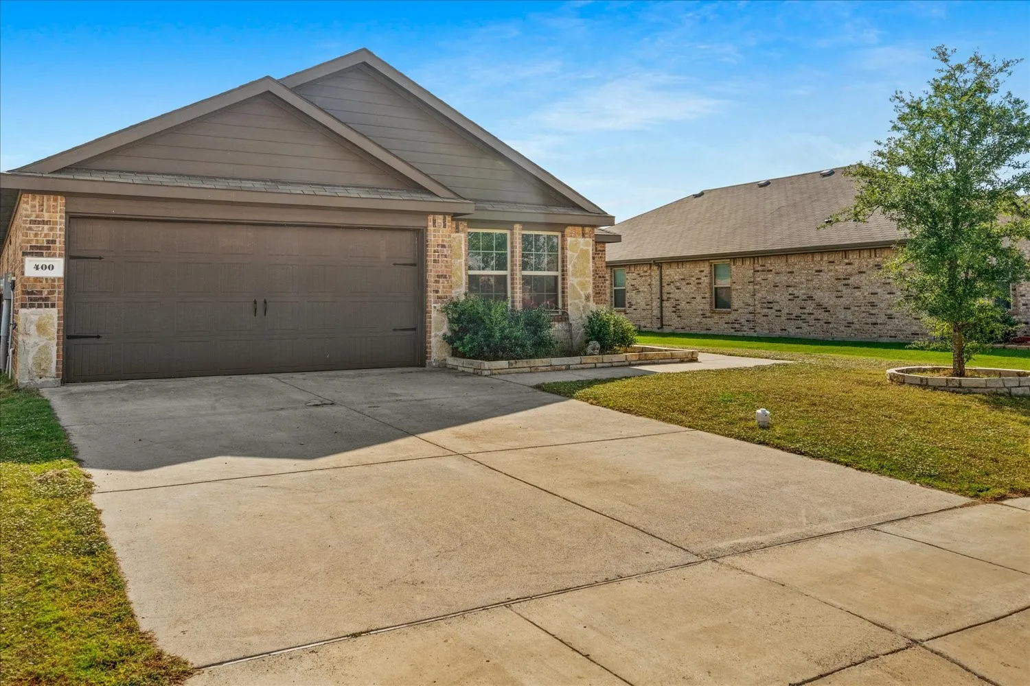 Single Family Residence For Sale in Collin County , 400 Shiplap Lane, Josephine, Texas 75189, 5 Bedroom, 2 Bathroom, 2 Garage spaces, 2,047 Sqft, built in 2018, mls#21100650, Real Estate Agent in Josephine, Homes For Sale in Collin county, Homes For Sale in Josephine, Realtor in Josephine Texas, Real Estate Brokerage Independent Realty Texas, Luminita Cordes Realtor