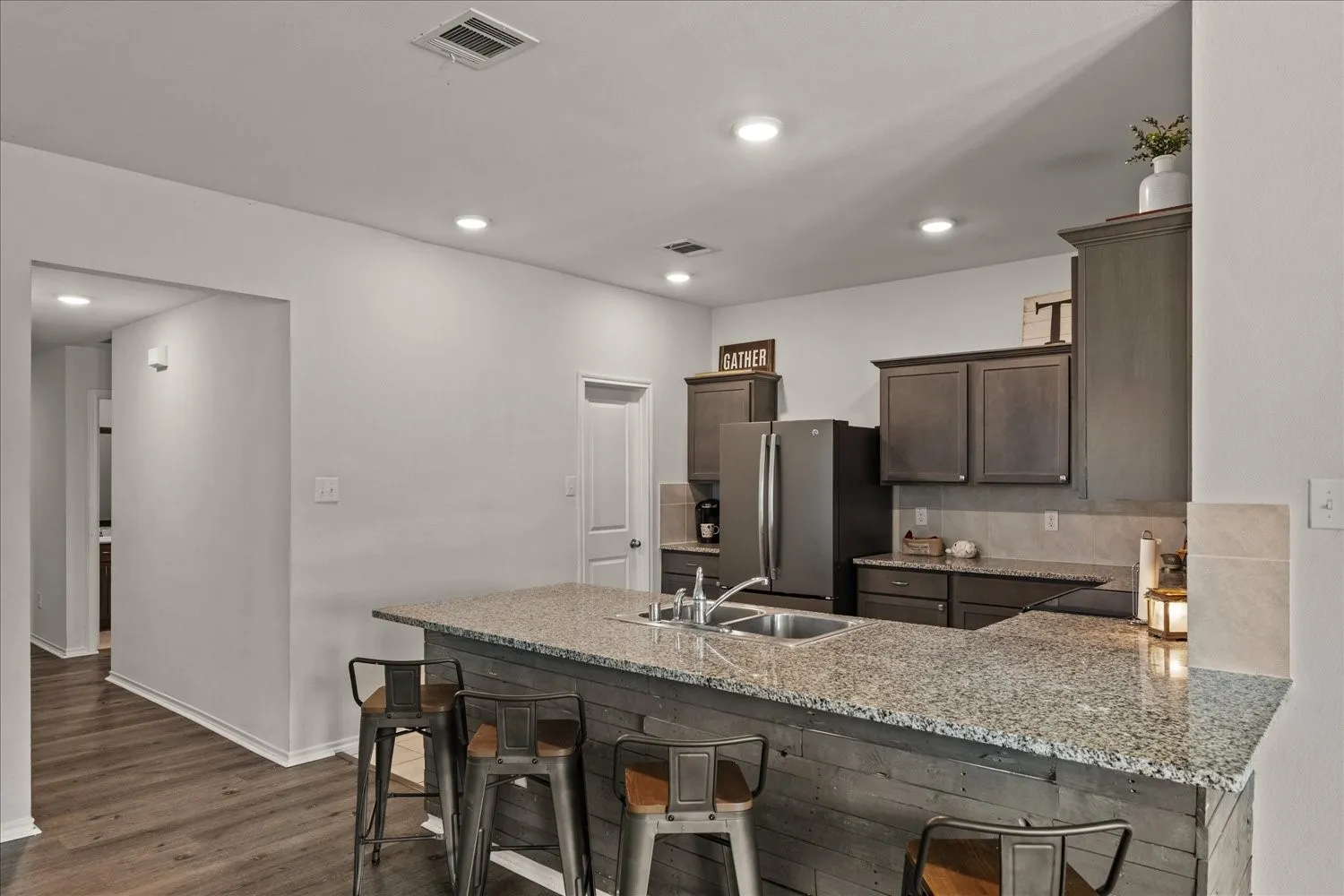 Single Family Residence For Sale in Collin County , 400 Shiplap Lane, Josephine, Texas 75189, 5 Bedroom, 2 Bathroom, 2 Garage spaces, 2,047 Sqft, built in 2018, mls#21100650, Real Estate Agent in Josephine, Homes For Sale in Collin county, Homes For Sale in Josephine, Realtor in Josephine Texas, Real Estate Brokerage Independent Realty Texas, Luminita Cordes Realtor