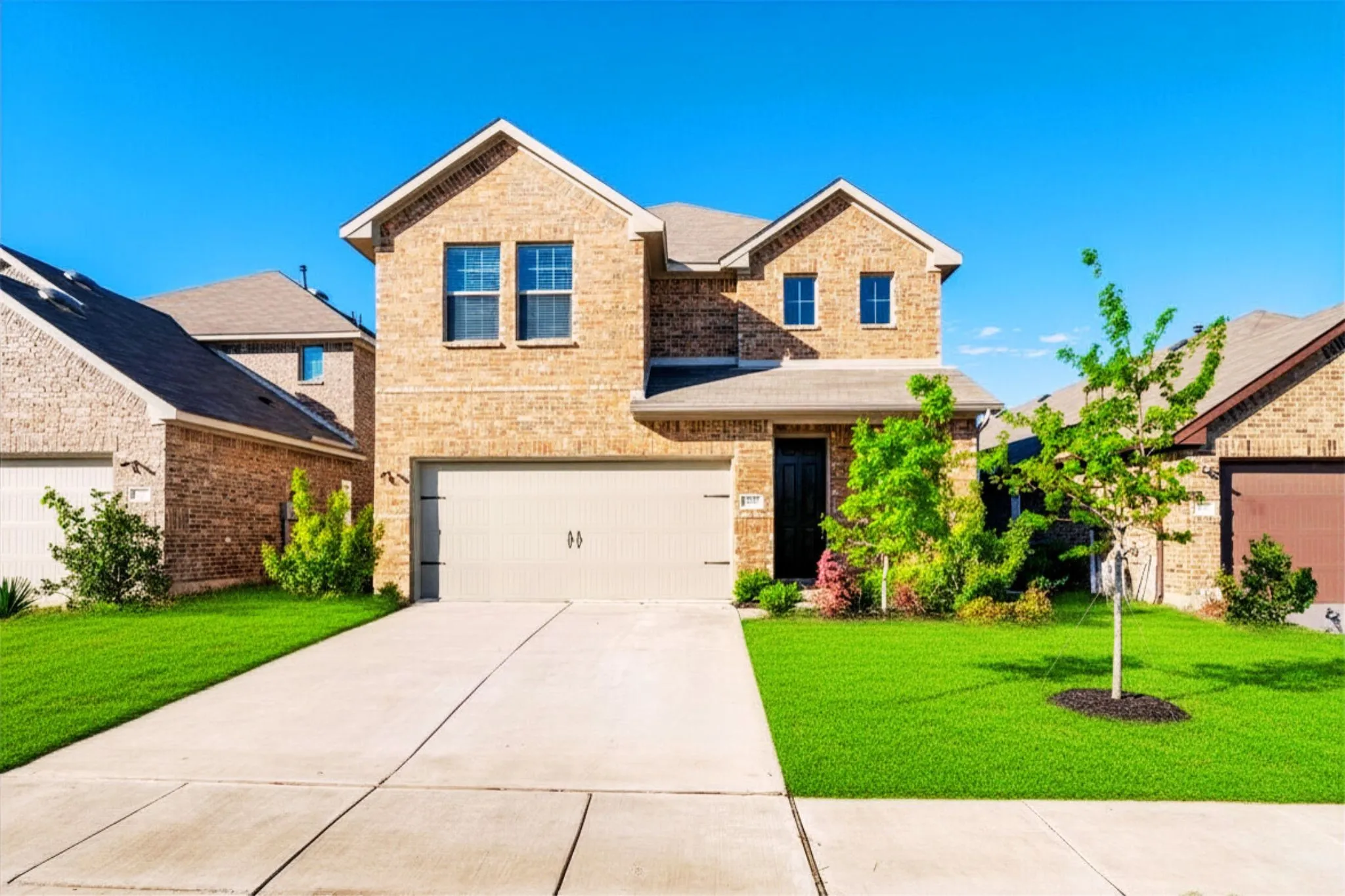 Single Family Residence For Sale in Kaufman County , 1063 Trickham Drive, Forney, Texas 75126, 4 Bedroom, 3 Bathroom, 2 Garage spaces, 2,706 Sqft, built in 2022, mls#21100012, Real Estate Agent in Forney, Homes For Sale in Kaufman county, Homes For Sale in Forney, Realtor in Forney Texas, Real Estate Brokerage Independent Realty Texas, Luminita Cordes Realtor