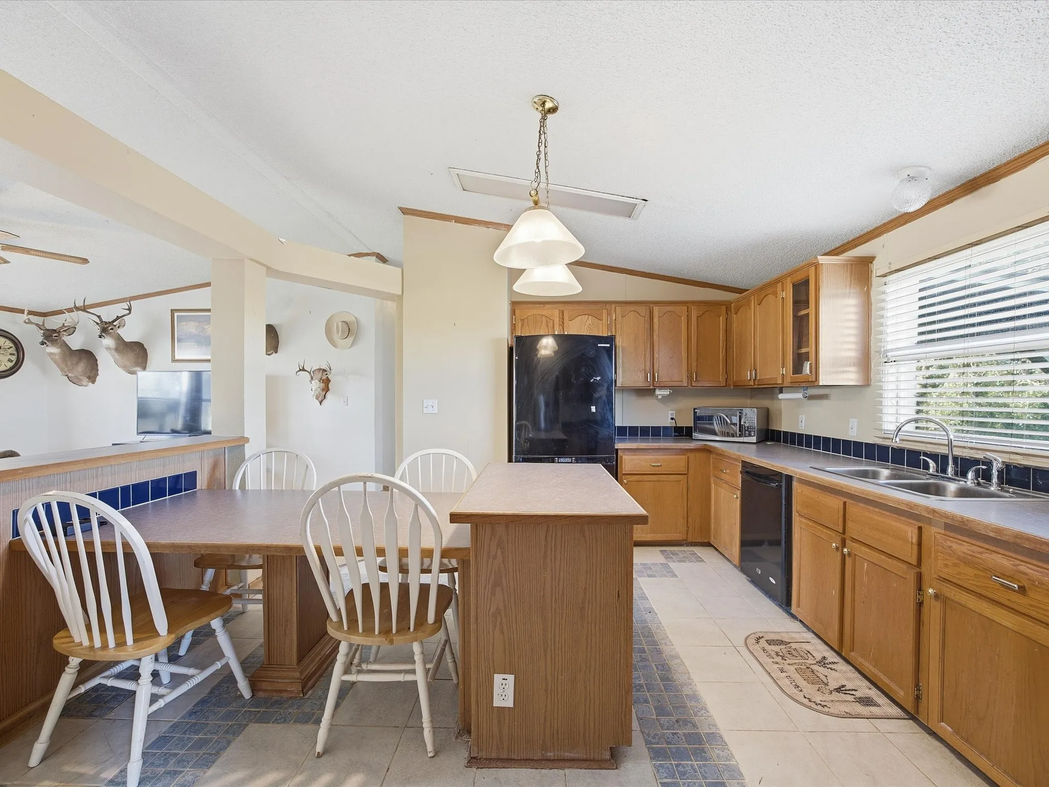 Farm For Sale in Montague County , 381 W Mccool Road, Nocona, Texas 76255, 4 Bedrooms, 3 Bathrooms, Garage spaces, 2,128 Sqft, built in 1997, Price $755,000, mls#21095723, Real Estate Agent in Nocona, Homes For Sale in Montague county, Homes For Sale in Nocona, Realtor in Nocona Texas, Real Estate Brokerage Independent Realty Texas, Luminita Cordes Realtor