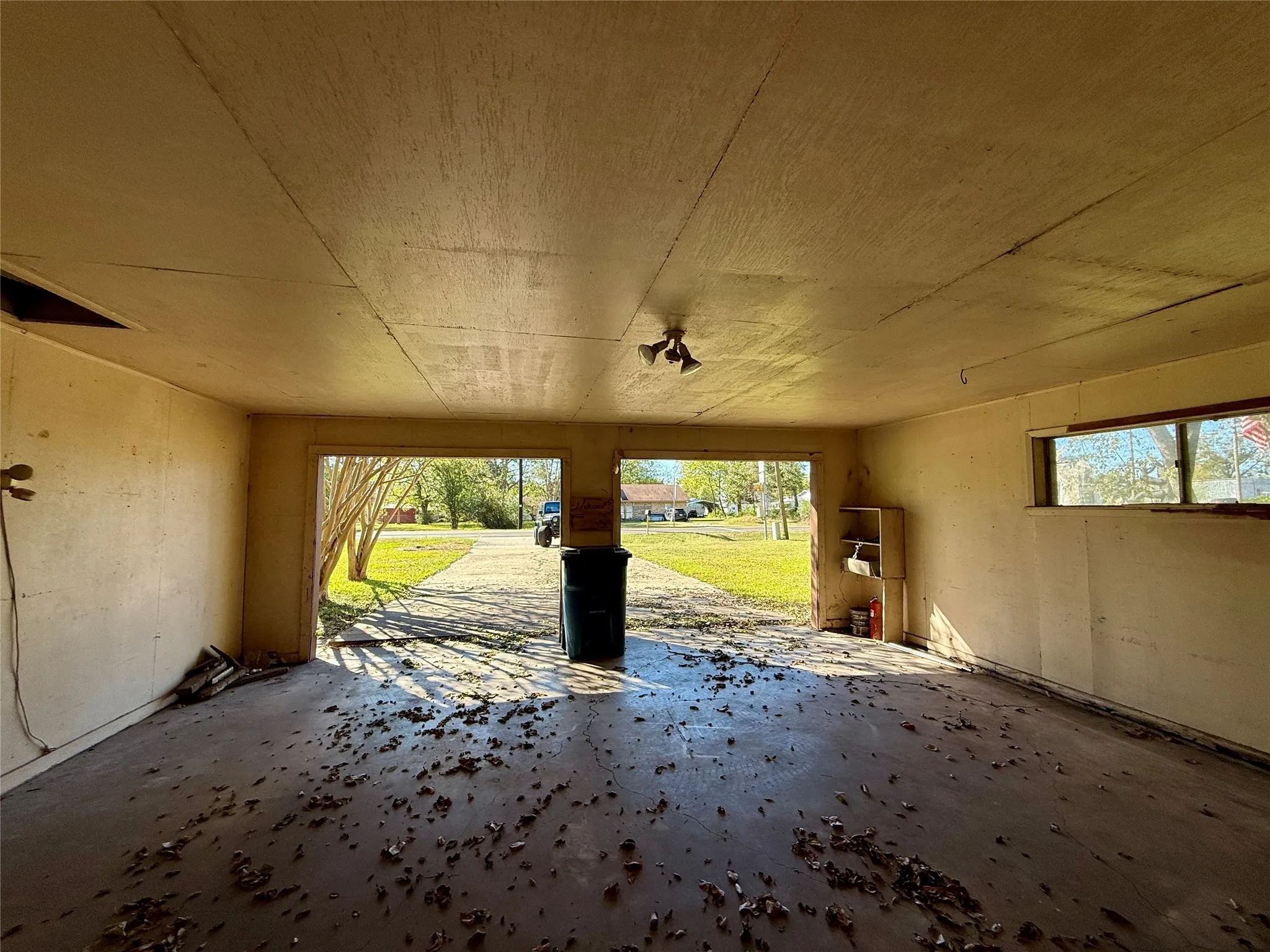 Single Family Residence For Sale in Hopkins County , 208 W Main Street, Cumby, Texas 75433, 3 Bedrooms, 1 Bathroom, 2 Garage spaces, 1,414 Sqft, built in 1973, Preowned, Price $115,000, mls#21066996, Real Estate Agent in Cumby, Homes For Sale in Hopkins county, Homes For Sale in Cumby, Realtor in Cumby Texas, Real Estate Brokerage Independent Realty Texas, Luminita Cordes Realtor