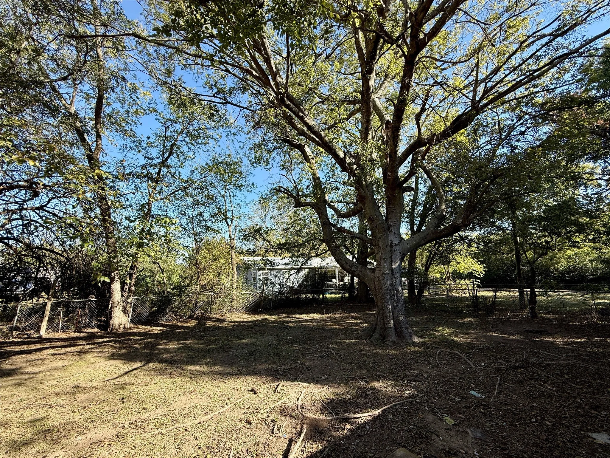 Single Family Residence For Sale in Hopkins County , 208 W Main Street, Cumby, Texas 75433, 3 Bedrooms, 1 Bathroom, 2 Garage spaces, 1,414 Sqft, built in 1973, Preowned, Price $115,000, mls#21066996, Real Estate Agent in Cumby, Homes For Sale in Hopkins county, Homes For Sale in Cumby, Realtor in Cumby Texas, Real Estate Brokerage Independent Realty Texas, Luminita Cordes Realtor
