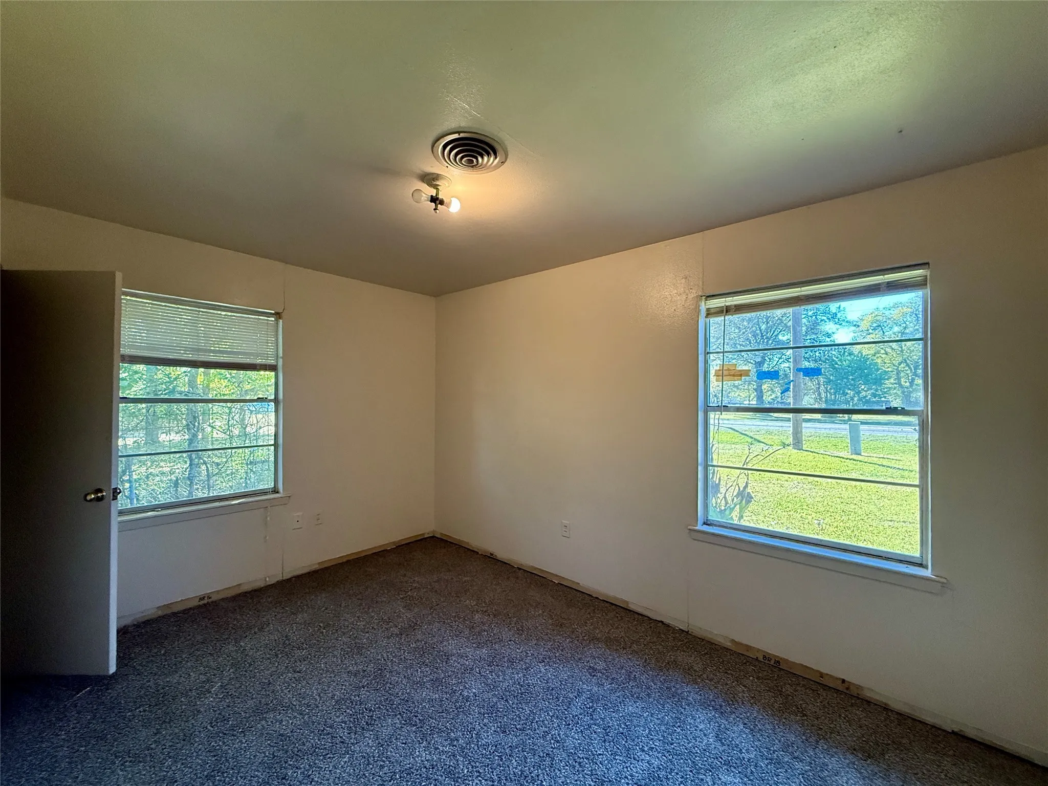 Single Family Residence For Sale in Hopkins County , 208 W Main Street, Cumby, Texas 75433, 3 Bedrooms, 1 Bathroom, 2 Garage spaces, 1,414 Sqft, built in 1973, Preowned, Price $115,000, mls#21066996, Real Estate Agent in Cumby, Homes For Sale in Hopkins county, Homes For Sale in Cumby, Realtor in Cumby Texas, Real Estate Brokerage Independent Realty Texas, Luminita Cordes Realtor