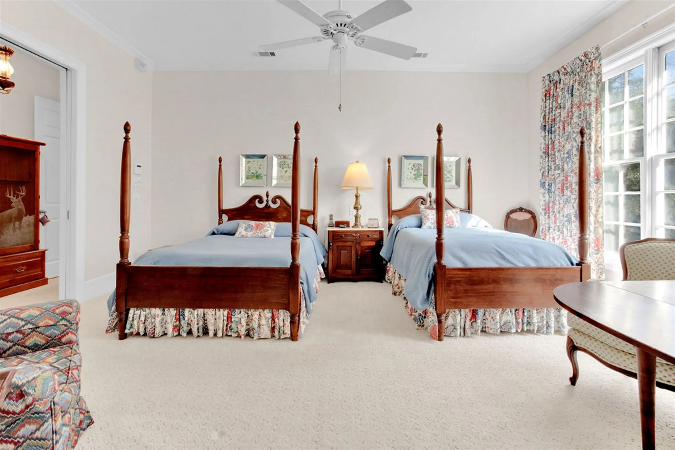 Single Family Residence For Sale in Anderson County , 408 E Jolly Street, Palestine, Texas 75801, 4 Bedroom, 6 Bathroom, 3 Garage spaces, 6,871 Sqft, built in 2000, Preowned, mls#21100444, Real Estate Agent in Palestine, Homes For Sale in Anderson county, Homes For Sale in Palestine, Realtor in Palestine Texas, Real Estate Brokerage Independent Realty Texas, Luminita Cordes Realtor
