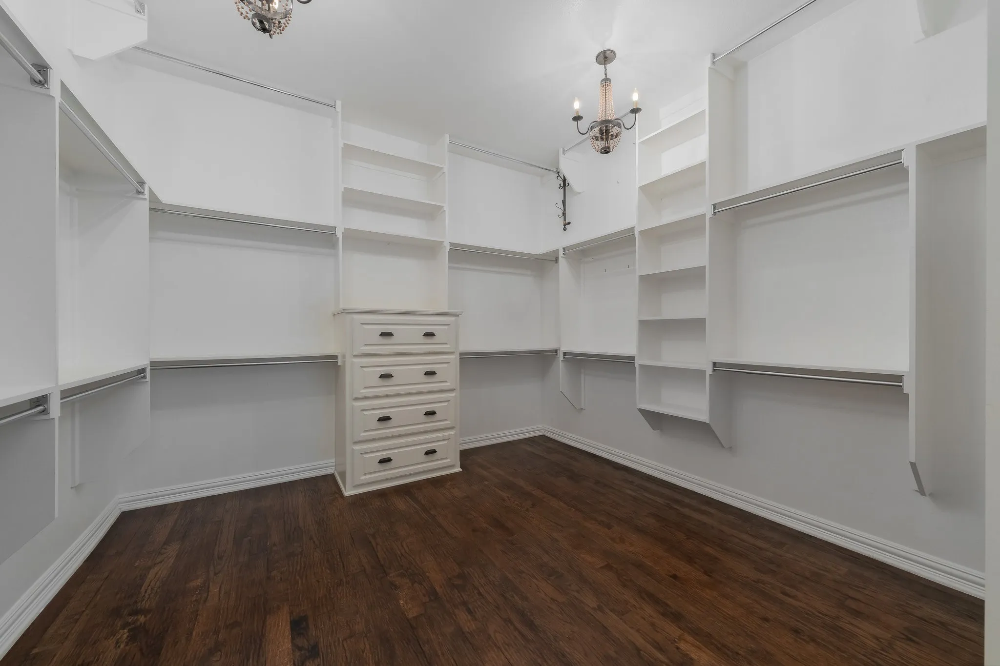 Single Family Residence For Sale in Denton County , 12669 Winding Hollow Lane, Frisco, Texas 75033, 5 Bedroom, 6 Bathroom, 3 Garage spaces, 5,522 Sqft, built in 2013, mls#21101684, Real Estate Agent in Frisco, Homes For Sale in Denton county, Homes For Sale in Frisco, Realtor in Frisco Texas, Real Estate Brokerage Independent Realty Texas, Luminita Cordes Realtor