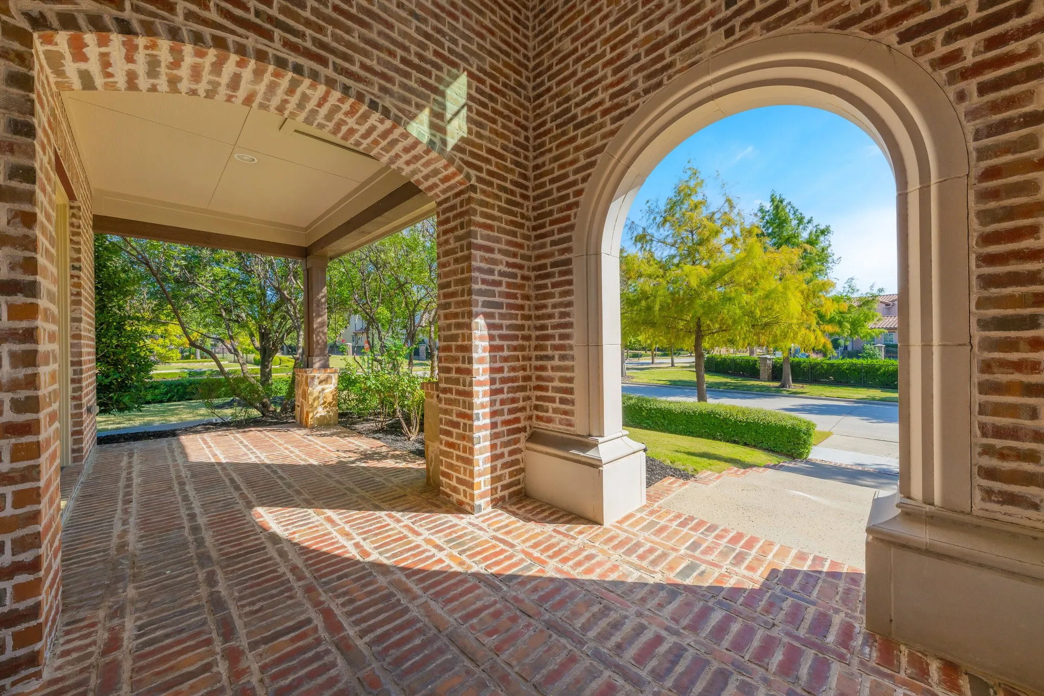 Single Family Residence For Sale in Denton County , 12669 Winding Hollow Lane, Frisco, Texas 75033, 5 Bedroom, 6 Bathroom, 3 Garage spaces, 5,522 Sqft, built in 2013, mls#21101684, Real Estate Agent in Frisco, Homes For Sale in Denton county, Homes For Sale in Frisco, Realtor in Frisco Texas, Real Estate Brokerage Independent Realty Texas, Luminita Cordes Realtor
