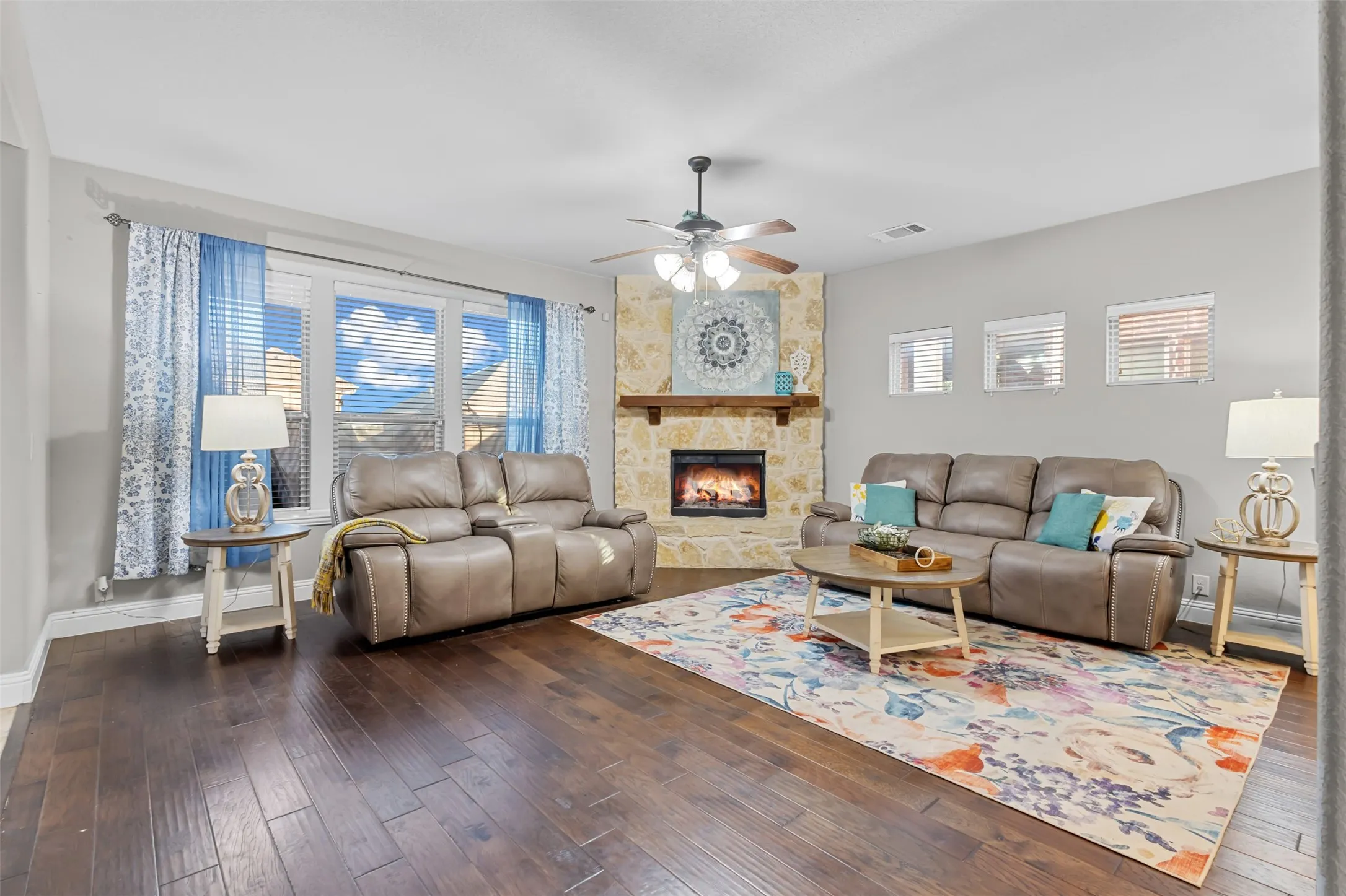 Spacious and welcoming living room