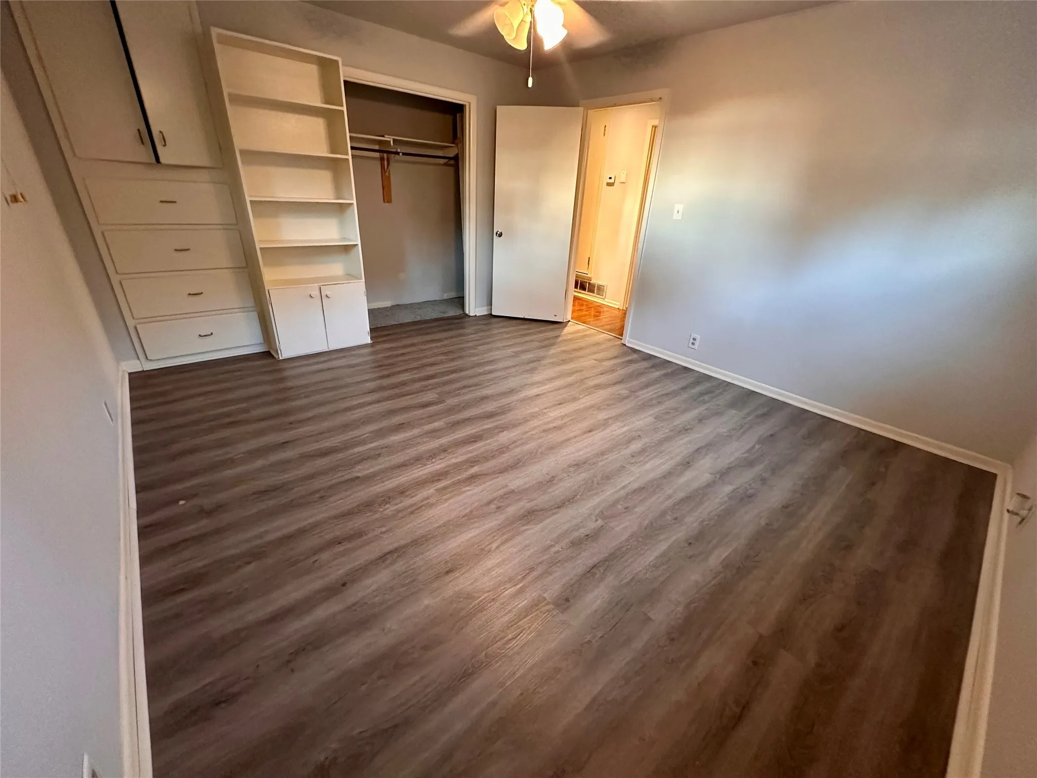 Single Family Residence For Sale in Baylor County , 107 N Arkansas Street, Seymour, Texas 76380, 3 Bedroom, 2 Bathroom, 1 Garage spaces, 2,043 Sqft, built in 1958, mls#21101900, Real Estate Agent in Seymour, Homes For Sale in Baylor county, Homes For Sale in Seymour, Realtor in Seymour Texas, Real Estate Brokerage Independent Realty Texas, Luminita Cordes Realtor
