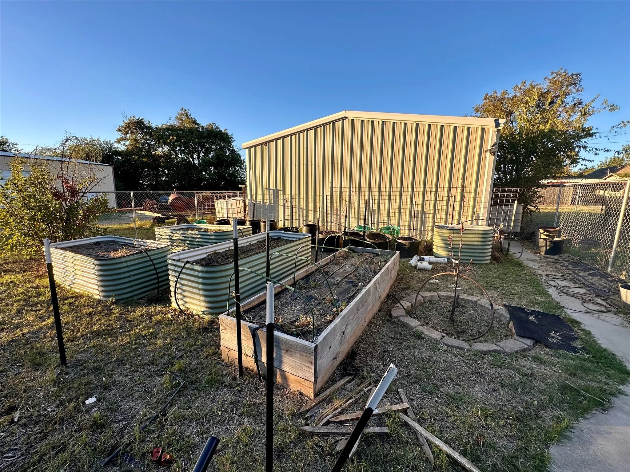 Single Family Residence For Sale in Baylor County , 107 N Arkansas Street, Seymour, Texas 76380, 3 Bedroom, 2 Bathroom, 1 Garage spaces, 2,043 Sqft, built in 1958, mls#21101900, Real Estate Agent in Seymour, Homes For Sale in Baylor county, Homes For Sale in Seymour, Realtor in Seymour Texas, Real Estate Brokerage Independent Realty Texas, Luminita Cordes Realtor