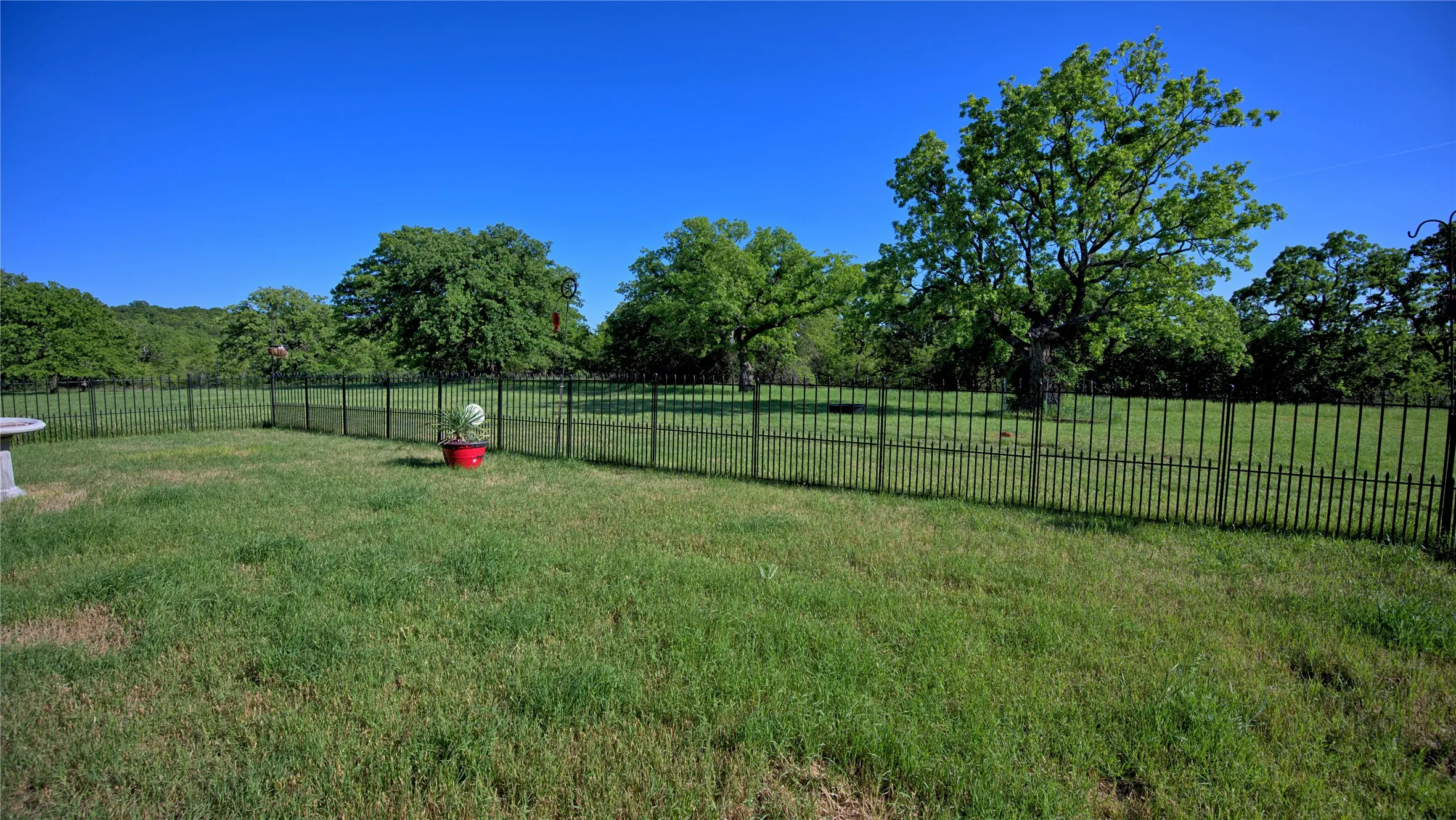 Single Family Residence For Sale in Montague County , 8791 State Hwy 59 S, Bowie, Texas 76230, 3 Bedroom, 3 Bathroom, 3 Garage spaces, 3,079 Sqft, built in 2000, mls#21102560, Real Estate Agent in Bowie, Homes For Sale in Montague county, Homes For Sale in Bowie, Realtor in Bowie Texas, Real Estate Brokerage Independent Realty Texas, Luminita Cordes Realtor