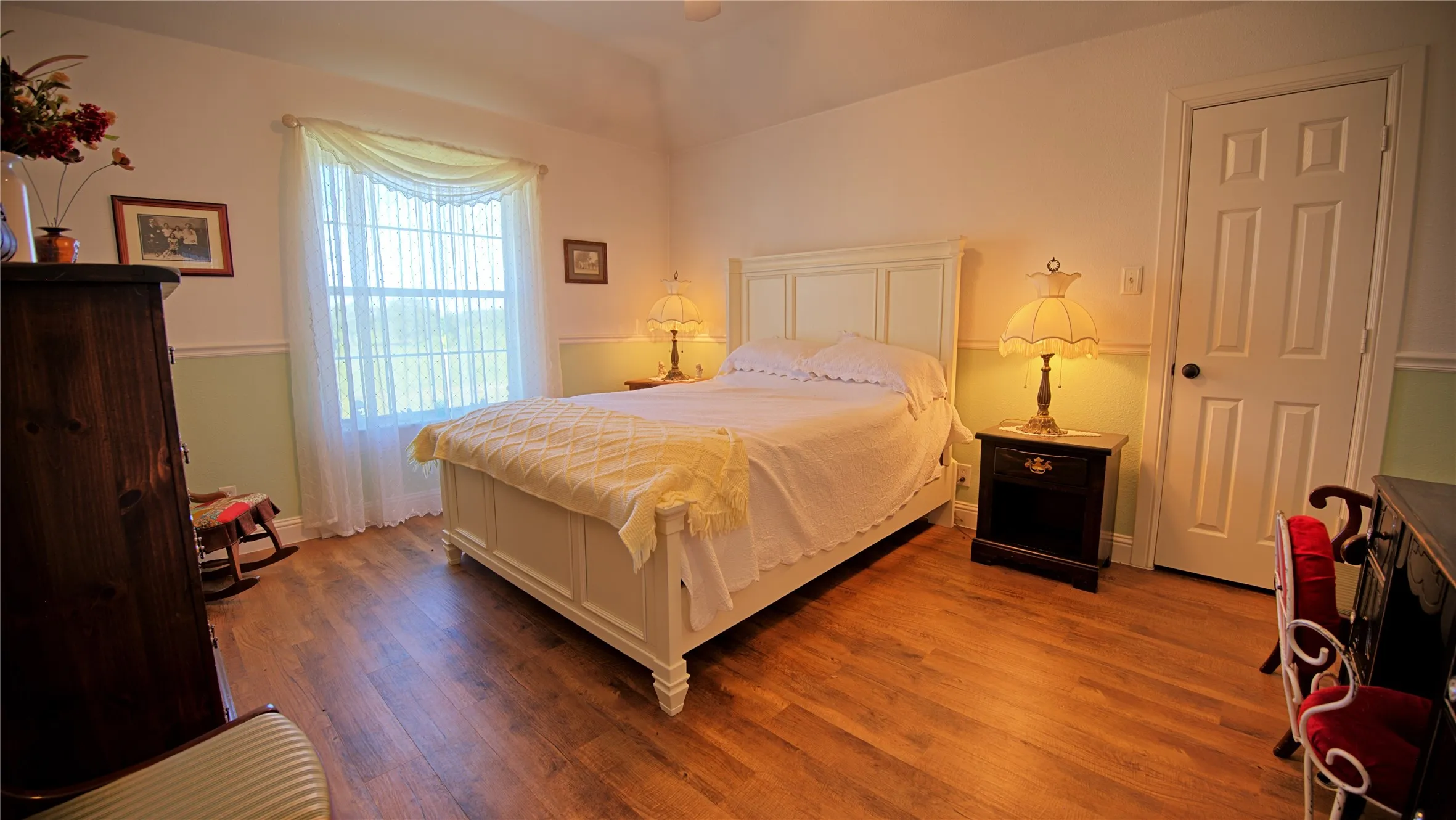 Single Family Residence For Sale in Montague County , 8791 State Hwy 59 S, Bowie, Texas 76230, 3 Bedroom, 3 Bathroom, 3 Garage spaces, 3,079 Sqft, built in 2000, mls#21102560, Real Estate Agent in Bowie, Homes For Sale in Montague county, Homes For Sale in Bowie, Realtor in Bowie Texas, Real Estate Brokerage Independent Realty Texas, Luminita Cordes Realtor