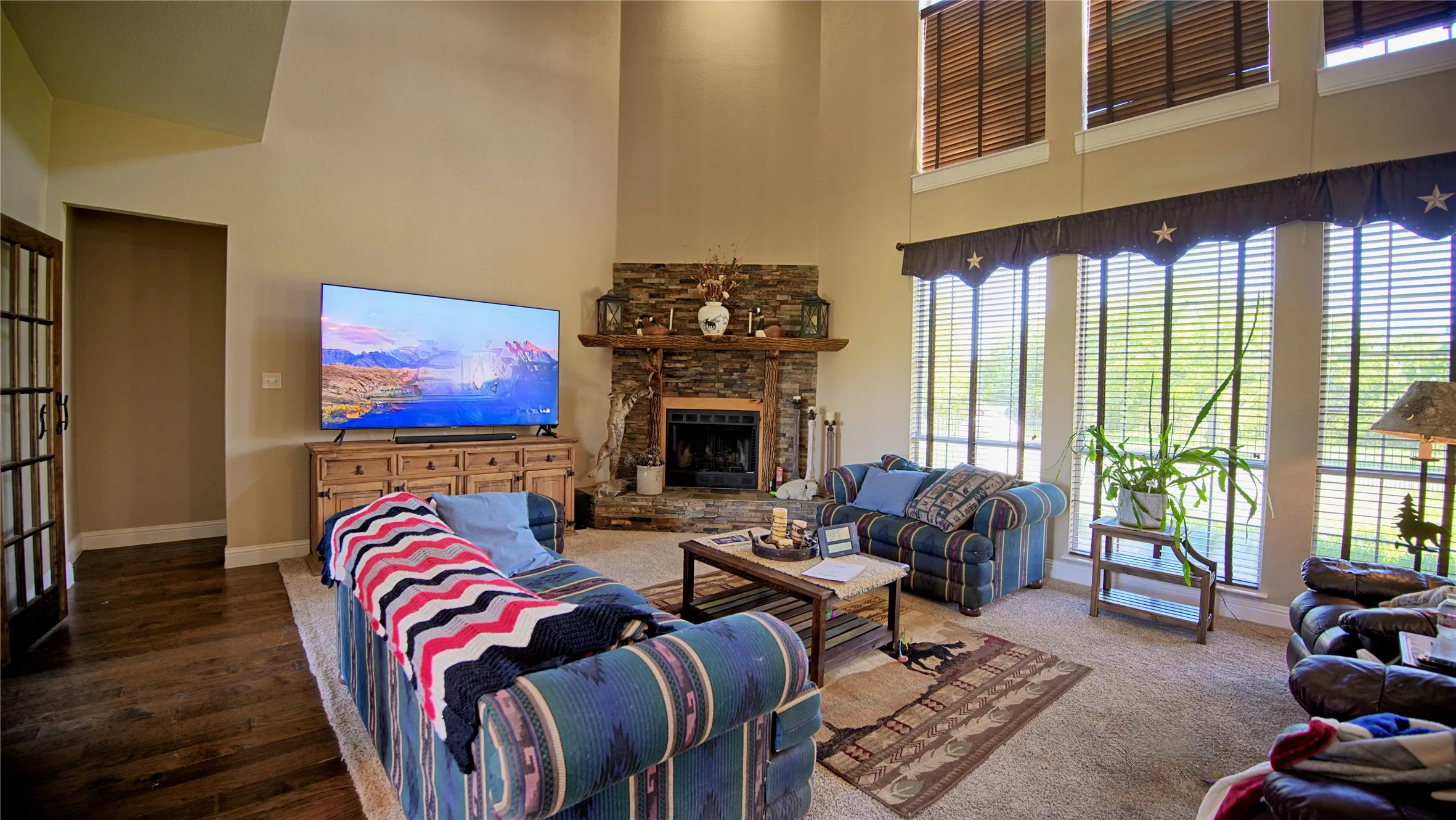 Single Family Residence For Sale in Montague County , 8791 State Hwy 59 S, Bowie, Texas 76230, 3 Bedroom, 3 Bathroom, 3 Garage spaces, 3,079 Sqft, built in 2000, mls#21102560, Real Estate Agent in Bowie, Homes For Sale in Montague county, Homes For Sale in Bowie, Realtor in Bowie Texas, Real Estate Brokerage Independent Realty Texas, Luminita Cordes Realtor