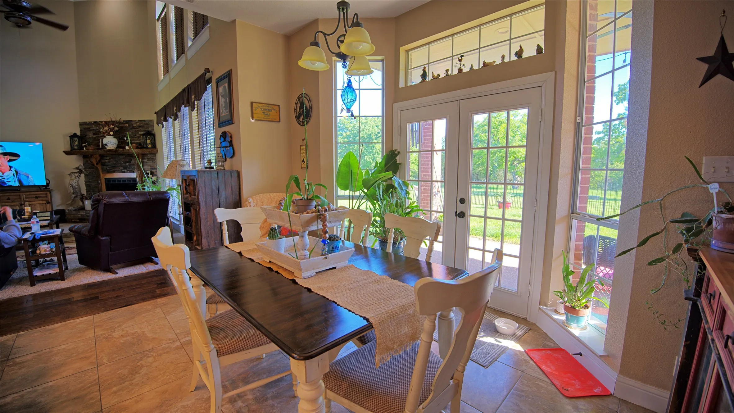 Single Family Residence For Sale in Montague County , 8791 State Hwy 59 S, Bowie, Texas 76230, 3 Bedroom, 3 Bathroom, 3 Garage spaces, 3,079 Sqft, built in 2000, mls#21102560, Real Estate Agent in Bowie, Homes For Sale in Montague county, Homes For Sale in Bowie, Realtor in Bowie Texas, Real Estate Brokerage Independent Realty Texas, Luminita Cordes Realtor