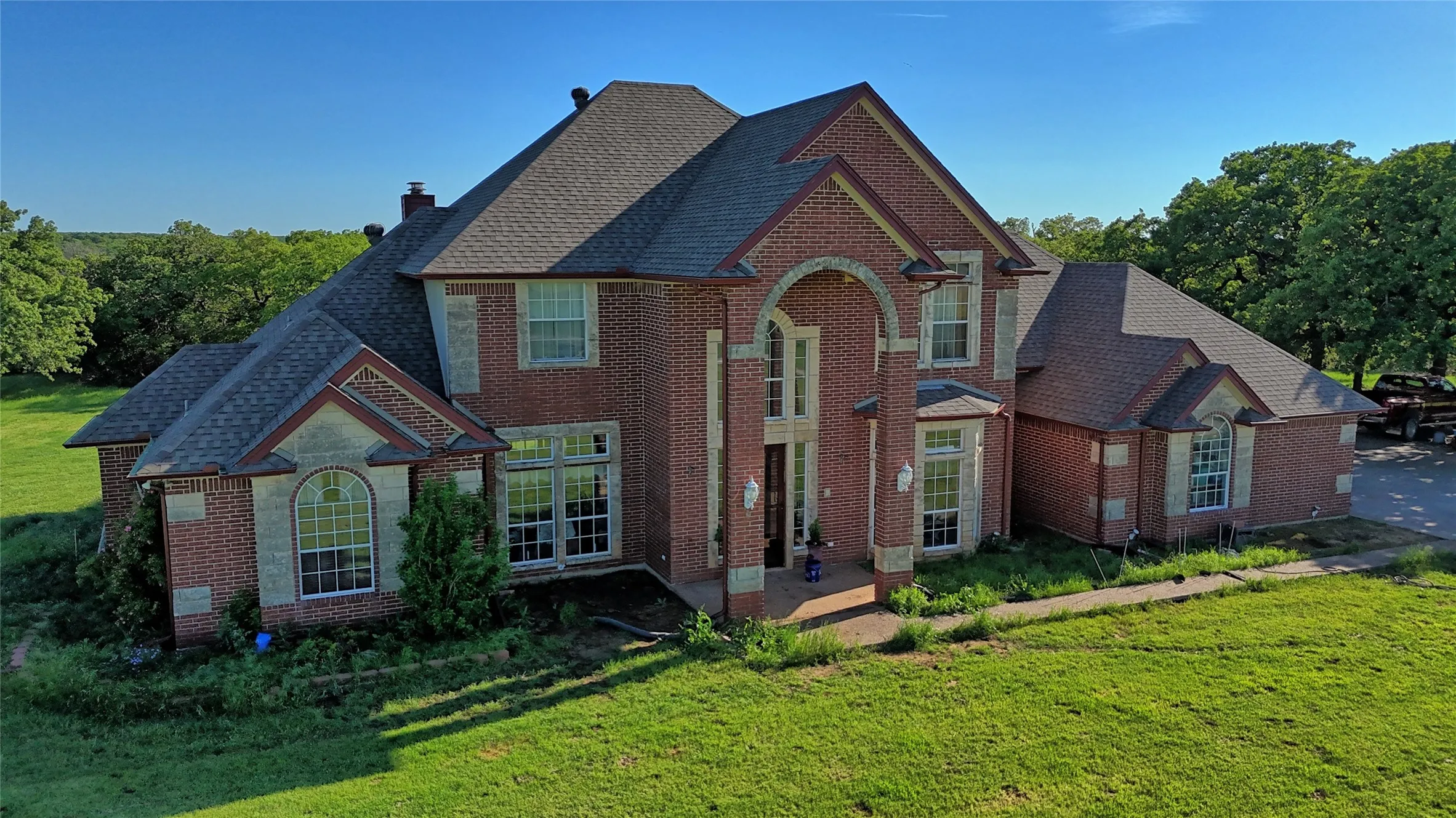 Single Family Residence For Sale in Montague County , 8791 State Hwy 59 S, Bowie, Texas 76230, 3 Bedroom, 3 Bathroom, 3 Garage spaces, 3,079 Sqft, built in 2000, mls#21102560, Real Estate Agent in Bowie, Homes For Sale in Montague county, Homes For Sale in Bowie, Realtor in Bowie Texas, Real Estate Brokerage Independent Realty Texas, Luminita Cordes Realtor