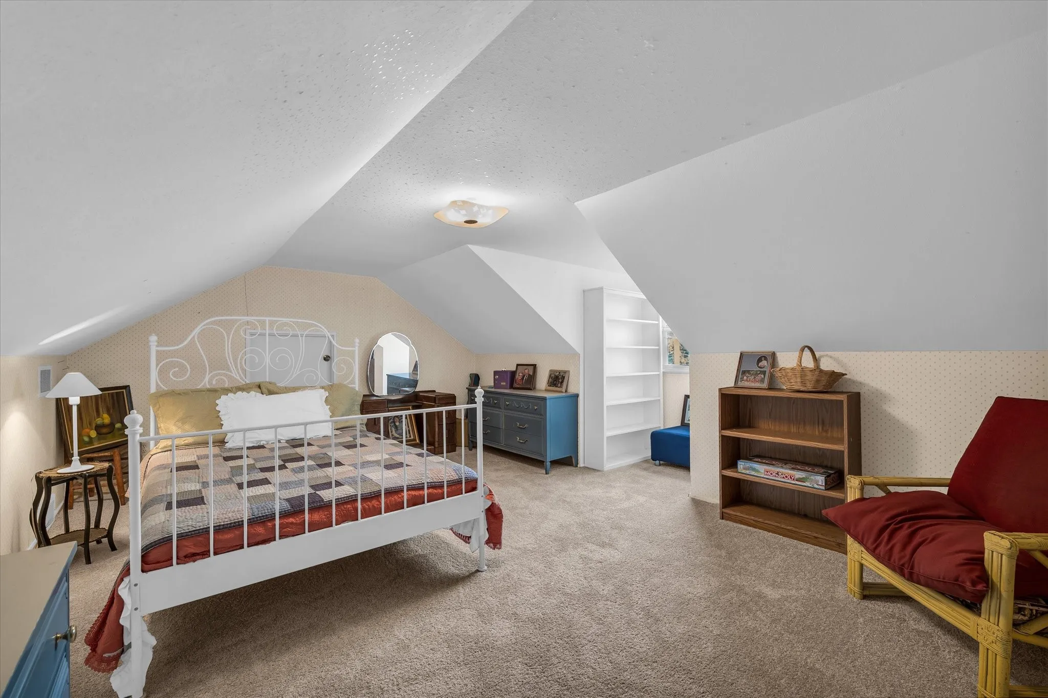Single Family Residence For Sale in Mc Lennan County , 5601 Woodcastle Street, Waco, Texas 76710, 5 Bedroom, 3 Bathroom, 1 Garage spaces, 2,857 Sqft, built in 1962, mls#21102334, Real Estate Agent in Waco, Homes For Sale in Mc Lennan county, Homes For Sale in Waco, Realtor in Waco Texas, Real Estate Brokerage Independent Realty Texas, Luminita Cordes Realtor