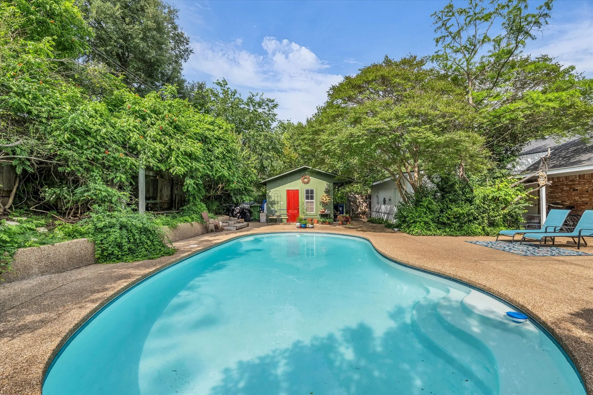 Single Family Residence For Sale in Mc Lennan County , 5601 Woodcastle Street, Waco, Texas 76710, 5 Bedroom, 3 Bathroom, 1 Garage spaces, 2,857 Sqft, built in 1962, mls#21102334, Real Estate Agent in Waco, Homes For Sale in Mc Lennan county, Homes For Sale in Waco, Realtor in Waco Texas, Real Estate Brokerage Independent Realty Texas, Luminita Cordes Realtor