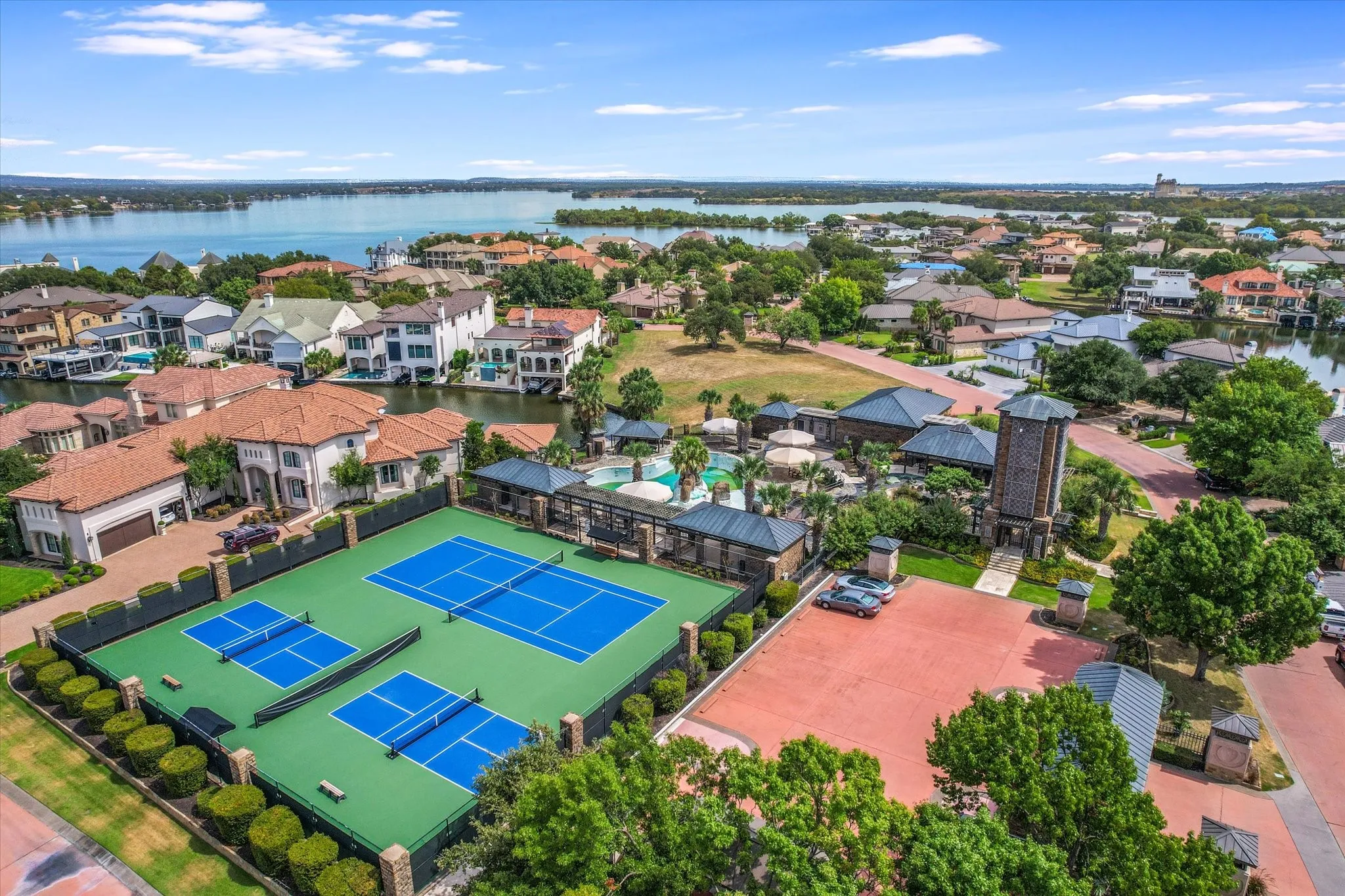 Single Family Residence For Sale in Llano County , 109 Island Court, Horseshoe Bay, Texas 78657, 4 Bedroom, 5 Bathroom, 3 Garage spaces, 3,637 Sqft, built in 2024, New Construction - Complete, mls#21102441, Real Estate Agent in Horseshoe Bay, Homes For Sale in Llano county, Homes For Sale in Horseshoe Bay, Realtor in Horseshoe Bay Texas, Real Estate Brokerage Independent Realty Texas, Luminita Cordes Realtor