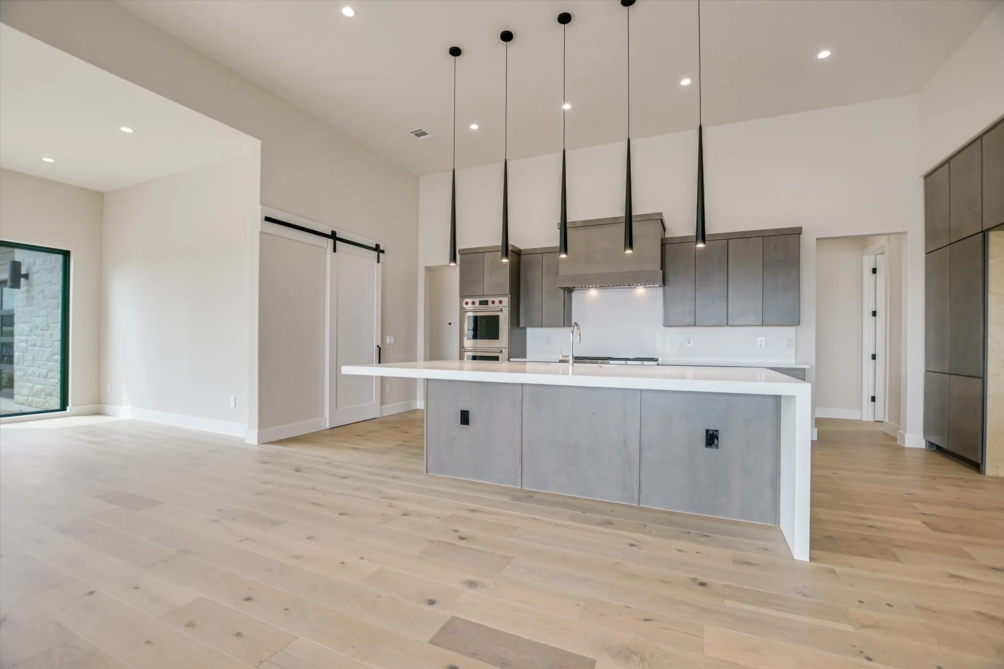 Single Family Residence For Sale in Llano County , 109 Island Court, Horseshoe Bay, Texas 78657, 4 Bedroom, 5 Bathroom, 3 Garage spaces, 3,637 Sqft, built in 2024, New Construction - Complete, mls#21102441, Real Estate Agent in Horseshoe Bay, Homes For Sale in Llano county, Homes For Sale in Horseshoe Bay, Realtor in Horseshoe Bay Texas, Real Estate Brokerage Independent Realty Texas, Luminita Cordes Realtor