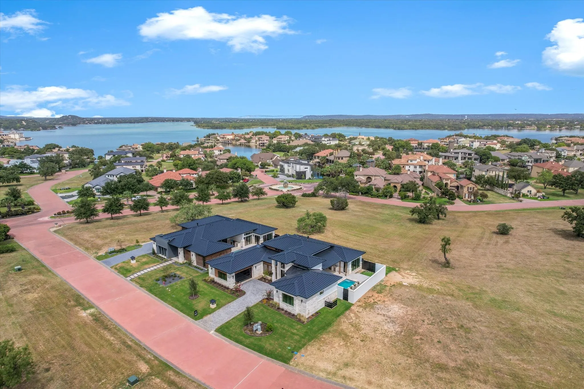 Single Family Residence For Sale in Llano County , 109 Island Court, Horseshoe Bay, Texas 78657, 4 Bedroom, 5 Bathroom, 3 Garage spaces, 3,637 Sqft, built in 2024, New Construction - Complete, mls#21102441, Real Estate Agent in Horseshoe Bay, Homes For Sale in Llano county, Homes For Sale in Horseshoe Bay, Realtor in Horseshoe Bay Texas, Real Estate Brokerage Independent Realty Texas, Luminita Cordes Realtor