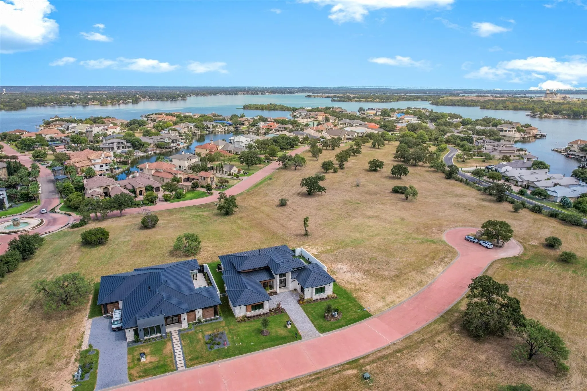 Single Family Residence For Sale in Llano County , 109 Island Court, Horseshoe Bay, Texas 78657, 4 Bedroom, 5 Bathroom, 3 Garage spaces, 3,637 Sqft, built in 2024, New Construction - Complete, mls#21102441, Real Estate Agent in Horseshoe Bay, Homes For Sale in Llano county, Homes For Sale in Horseshoe Bay, Realtor in Horseshoe Bay Texas, Real Estate Brokerage Independent Realty Texas, Luminita Cordes Realtor