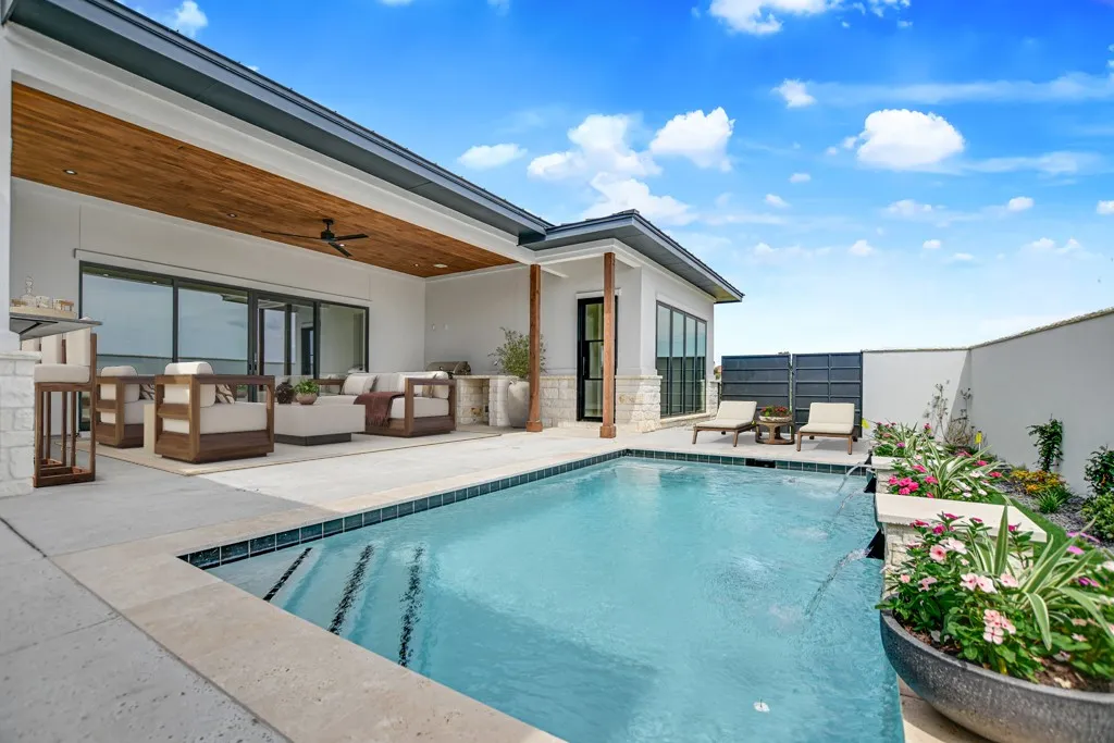 Single Family Residence For Sale in Llano County , 109 Island Court, Horseshoe Bay, Texas 78657, 4 Bedroom, 5 Bathroom, 3 Garage spaces, 3,637 Sqft, built in 2024, New Construction - Complete, mls#21102441, Real Estate Agent in Horseshoe Bay, Homes For Sale in Llano county, Homes For Sale in Horseshoe Bay, Realtor in Horseshoe Bay Texas, Real Estate Brokerage Independent Realty Texas, Luminita Cordes Realtor
