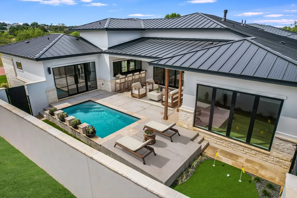 Single Family Residence For Sale in Llano County , 109 Island Court, Horseshoe Bay, Texas 78657, 4 Bedroom, 5 Bathroom, 3 Garage spaces, 3,637 Sqft, built in 2024, New Construction - Complete, mls#21102441, Real Estate Agent in Horseshoe Bay, Homes For Sale in Llano county, Homes For Sale in Horseshoe Bay, Realtor in Horseshoe Bay Texas, Real Estate Brokerage Independent Realty Texas, Luminita Cordes Realtor