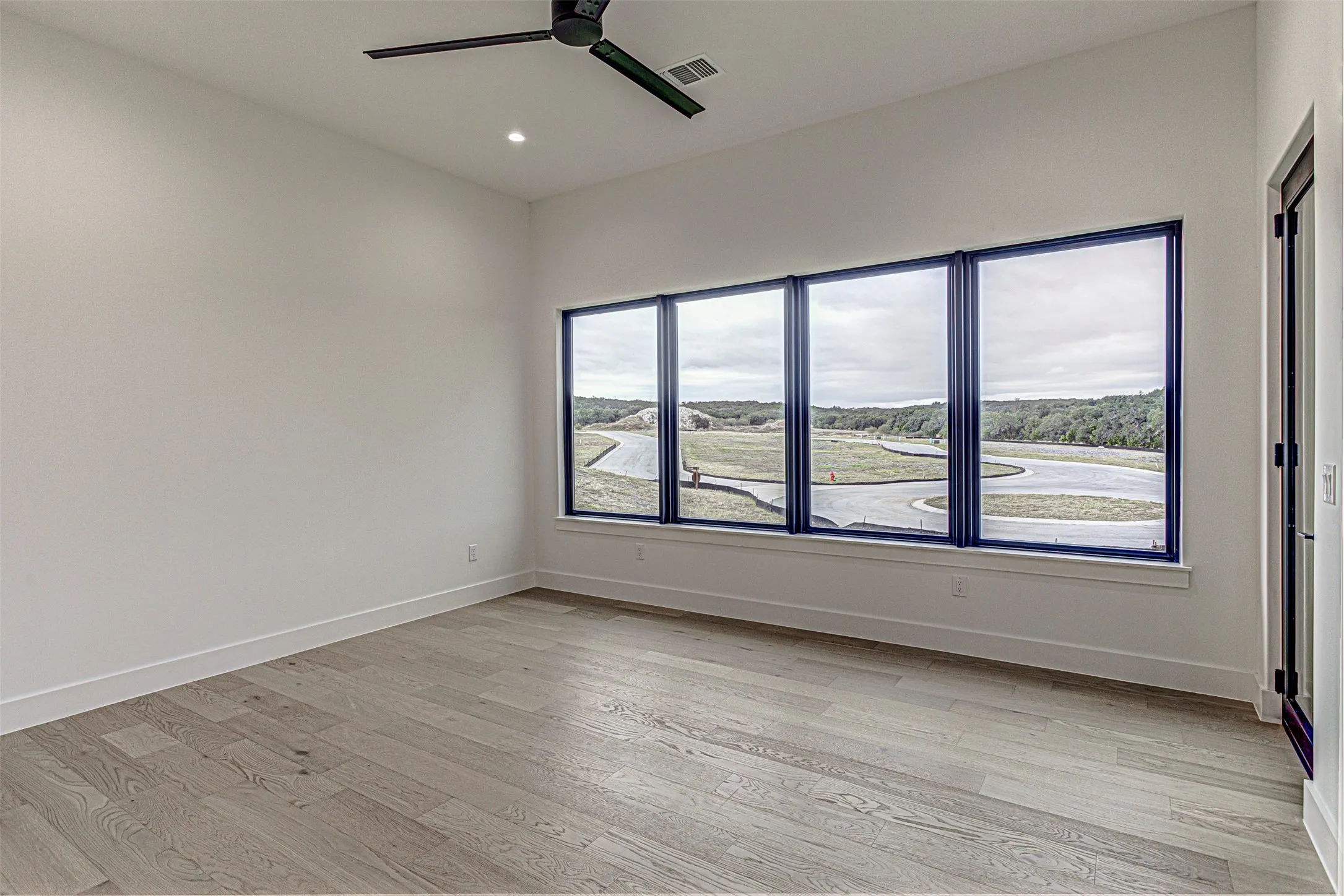 Single Family Residence For Sale in Llano County , 101 Manciano, Horseshoe Bay, Texas 78657, 3 Bedroom, 3 Bathroom, 2 Garage spaces, 2,198 Sqft, built in 2025, New Construction - Complete, mls#21102445, Real Estate Agent in Horseshoe Bay, Homes For Sale in Llano county, Homes For Sale in Horseshoe Bay, Realtor in Horseshoe Bay Texas, Real Estate Brokerage Independent Realty Texas, Luminita Cordes Realtor