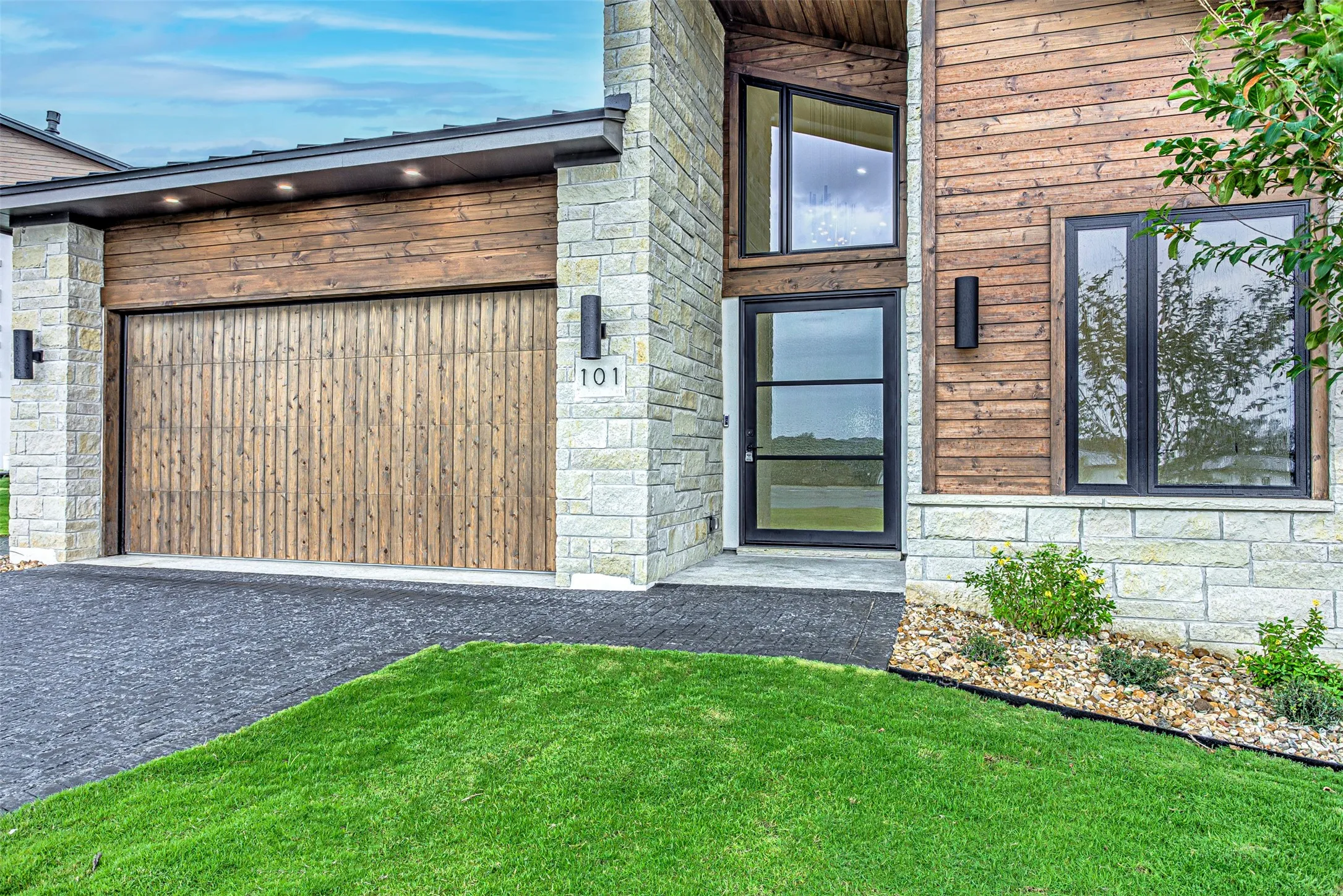 Single Family Residence For Sale in Llano County , 101 Manciano, Horseshoe Bay, Texas 78657, 3 Bedroom, 3 Bathroom, 2 Garage spaces, 2,198 Sqft, built in 2025, New Construction - Complete, mls#21102445, Real Estate Agent in Horseshoe Bay, Homes For Sale in Llano county, Homes For Sale in Horseshoe Bay, Realtor in Horseshoe Bay Texas, Real Estate Brokerage Independent Realty Texas, Luminita Cordes Realtor