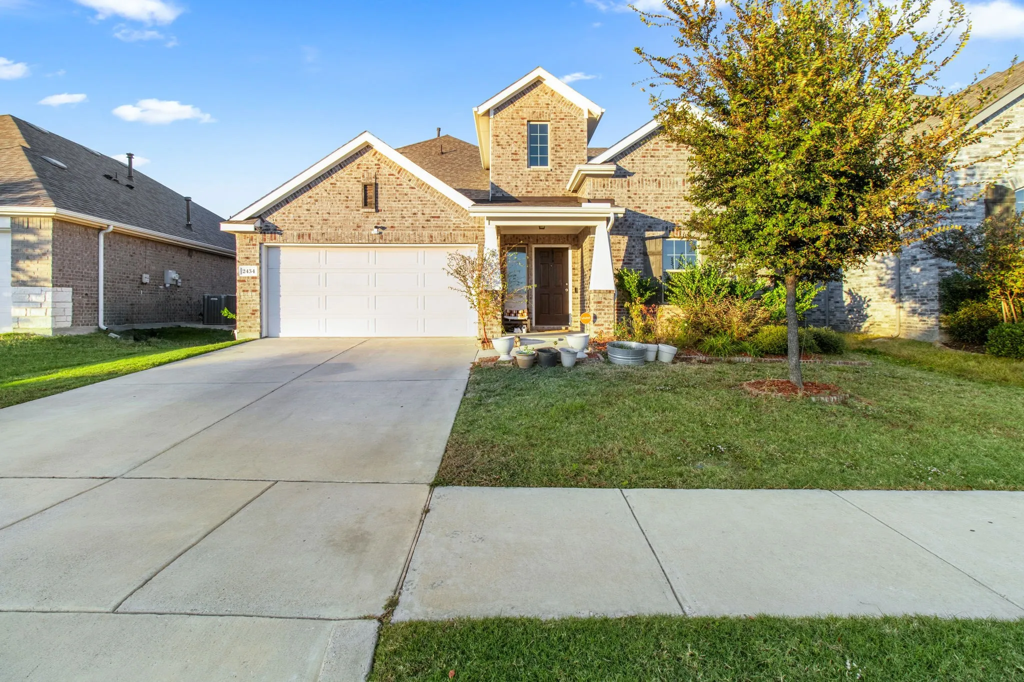Single Family Residence For Sale in Kaufman County , 2434 San Marcos Drive, Forney, Texas 75126, 4 Bedroom, 3 Bathroom, 2 Garage spaces, 2,298 Sqft, built in 2020, mls#21102732, Real Estate Agent in Forney, Homes For Sale in Kaufman county, Homes For Sale in Forney, Realtor in Forney Texas, Real Estate Brokerage Independent Realty Texas, Luminita Cordes Realtor