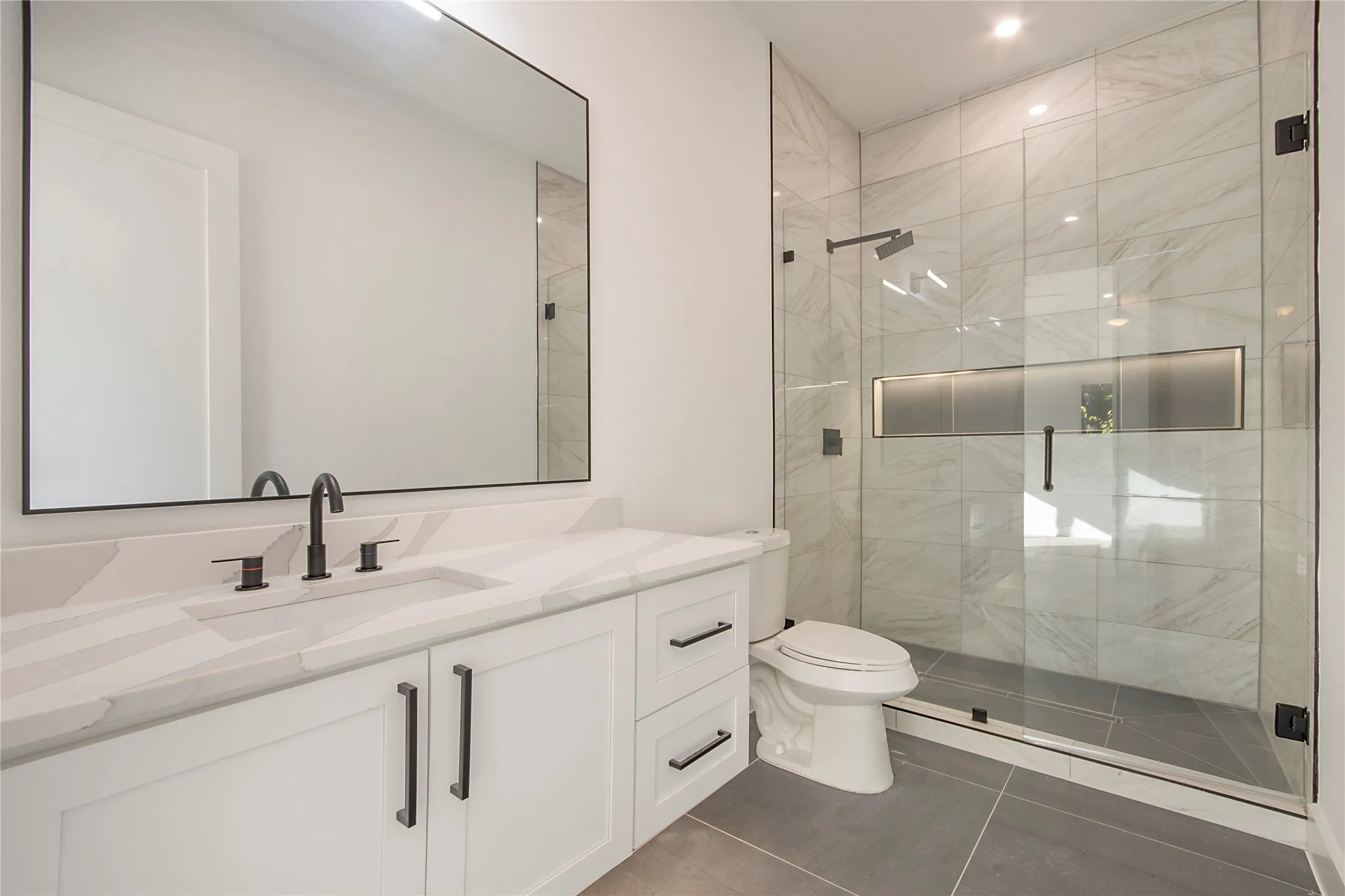 Single Family Residence For Sale in Dallas County , 2005 Hearne Avenue, Dallas, Texas 75212, 4 Bedroom, 5 Bathroom, 2 Garage spaces, 2,894 Sqft, built in 2026, New Construction - Incomplete, mls#21102774, Real Estate Agent in Dallas, Homes For Sale in Dallas county, Homes For Sale in Dallas, Realtor in Dallas Texas, Real Estate Brokerage Independent Realty Texas, Luminita Cordes Realtor