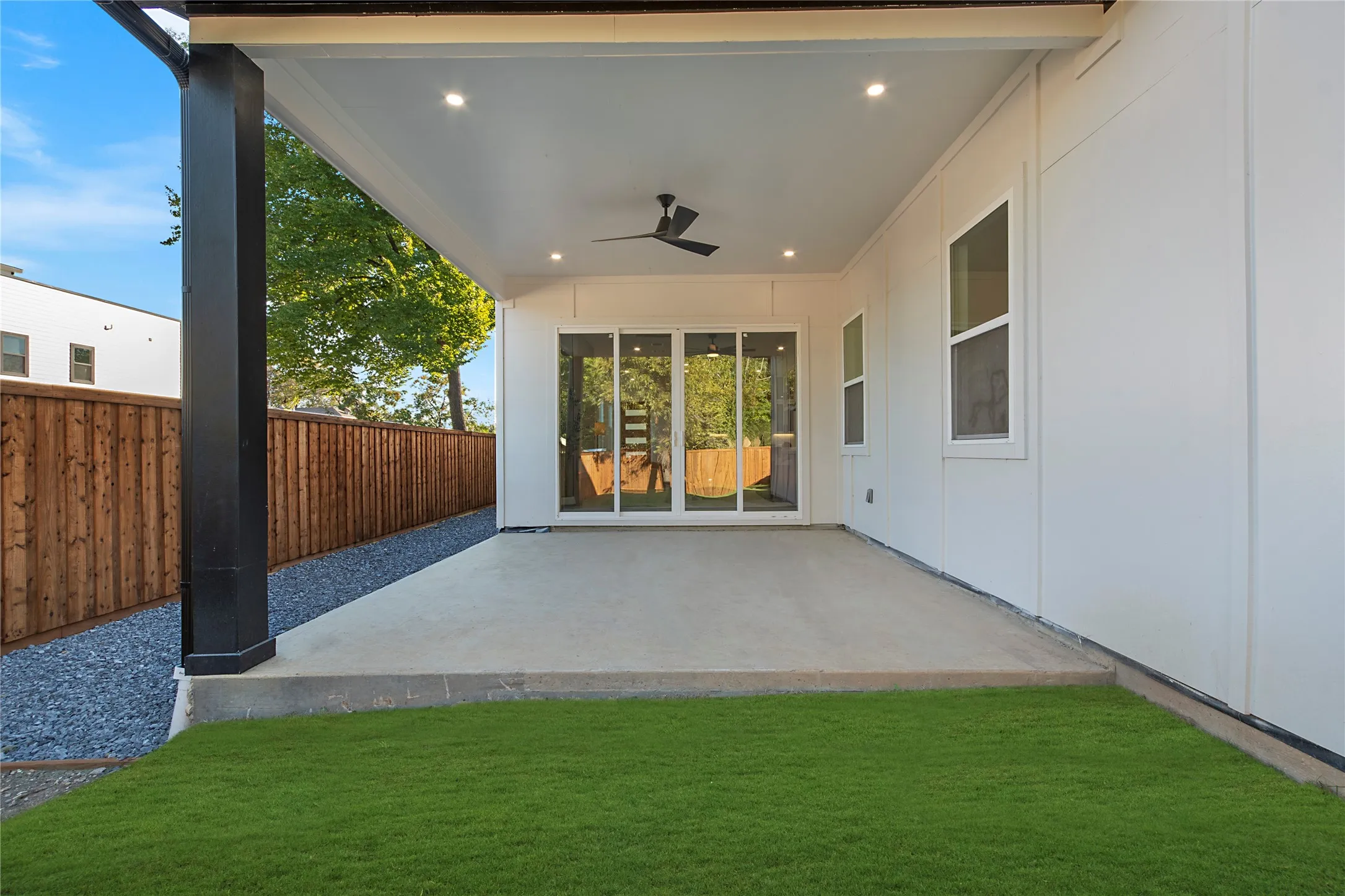 Single Family Residence For Sale in Dallas County , 2005 Hearne Avenue, Dallas, Texas 75212, 4 Bedroom, 5 Bathroom, 2 Garage spaces, 2,894 Sqft, built in 2026, New Construction - Incomplete, mls#21102774, Real Estate Agent in Dallas, Homes For Sale in Dallas county, Homes For Sale in Dallas, Realtor in Dallas Texas, Real Estate Brokerage Independent Realty Texas, Luminita Cordes Realtor