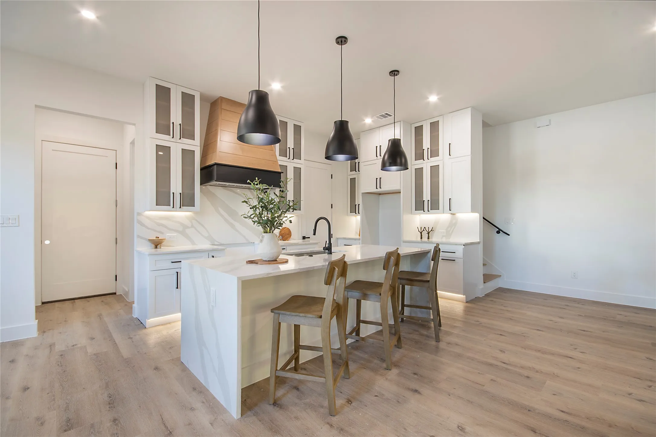 Single Family Residence For Sale in Dallas County , 2005 Hearne Avenue, Dallas, Texas 75212, 4 Bedroom, 5 Bathroom, 2 Garage spaces, 2,894 Sqft, built in 2026, New Construction - Incomplete, mls#21102774, Real Estate Agent in Dallas, Homes For Sale in Dallas county, Homes For Sale in Dallas, Realtor in Dallas Texas, Real Estate Brokerage Independent Realty Texas, Luminita Cordes Realtor